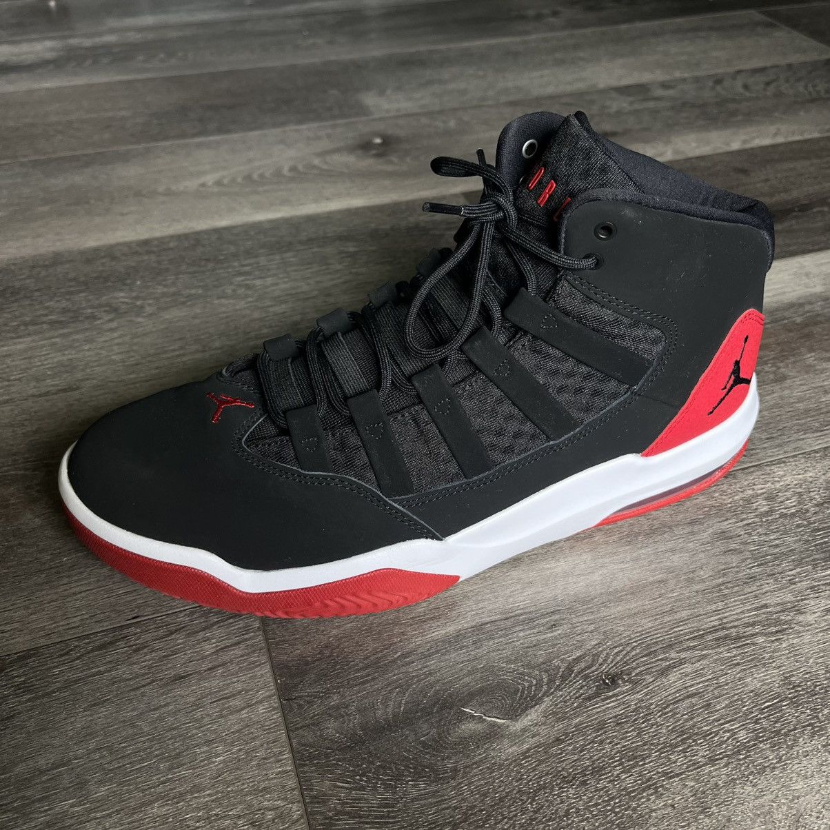 Jordan Brand Jordan Max Aura Black Red Suede Basketball Shoes Size 11.5 Size US 11.5 / EU 44-45 - 11 Thumbnail
