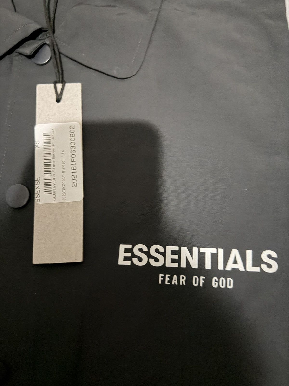 Fear of God FEAR OF GOD ESSENTIALS SOUVENIR Black windbreaker oversized Size US XS / EU 42 / 0 - 11 Thumbnail