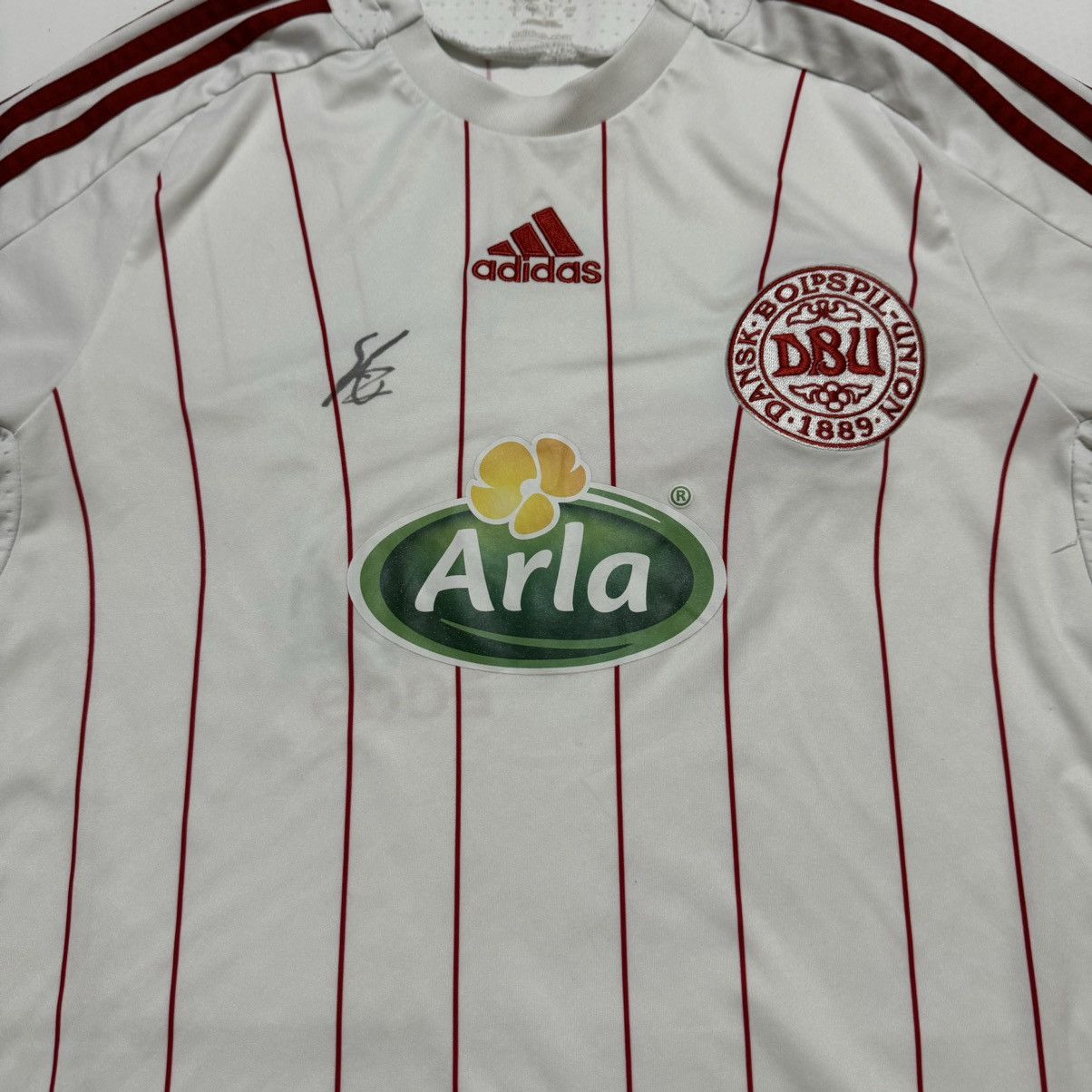 Adidas × Vintage Adidas Denmark 2008/10 DBU Away Football Soccer Jersey Size US S / EU 44-46 / 1 - 4 Thumbnail