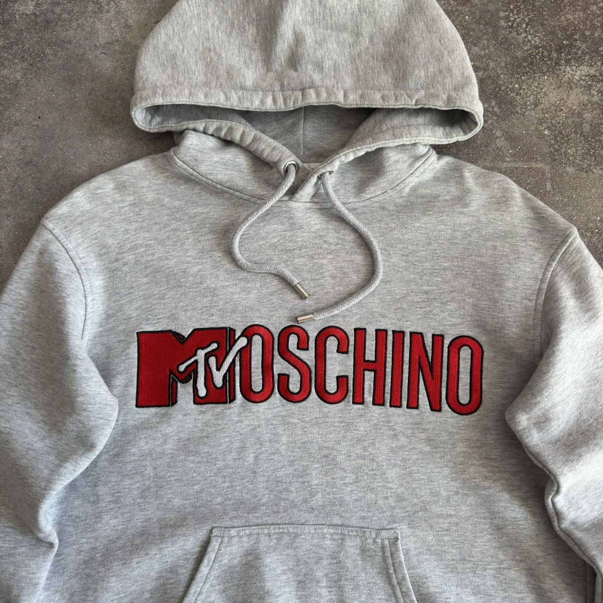 Moschino Moschino MTV Television x H&M Big Logo Hoodie Size XS / US 0-2 / IT 36-38 - 2 Thumbnail