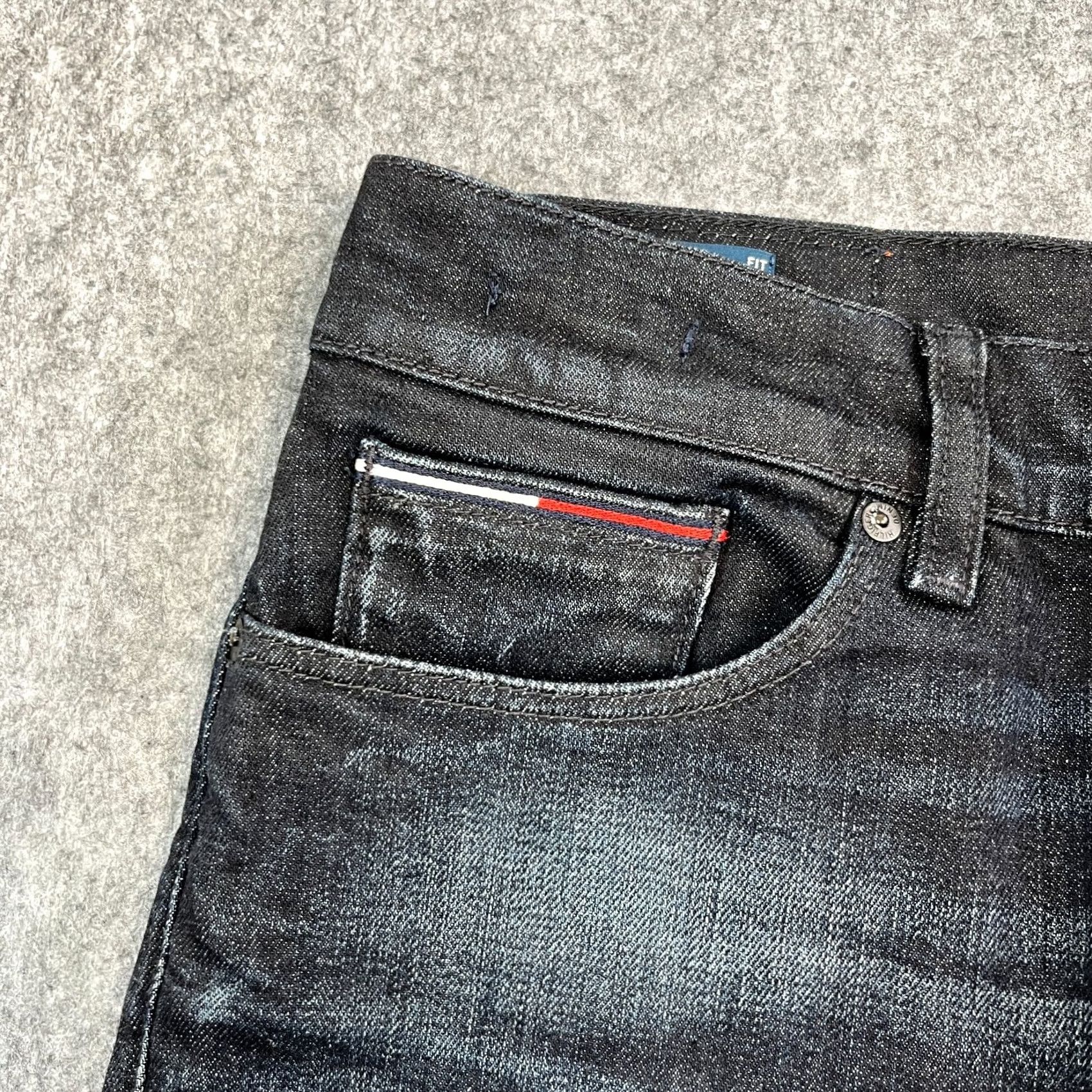 Tommy Hilfiger Tommy Hilfiger Mens Jeans Slim Straight 30 32 Dark Wash Blue Stretch Whiskers Denim 5-Pocket Mens Jeans Size US 30 / EU 46 - 7 Thumbnail