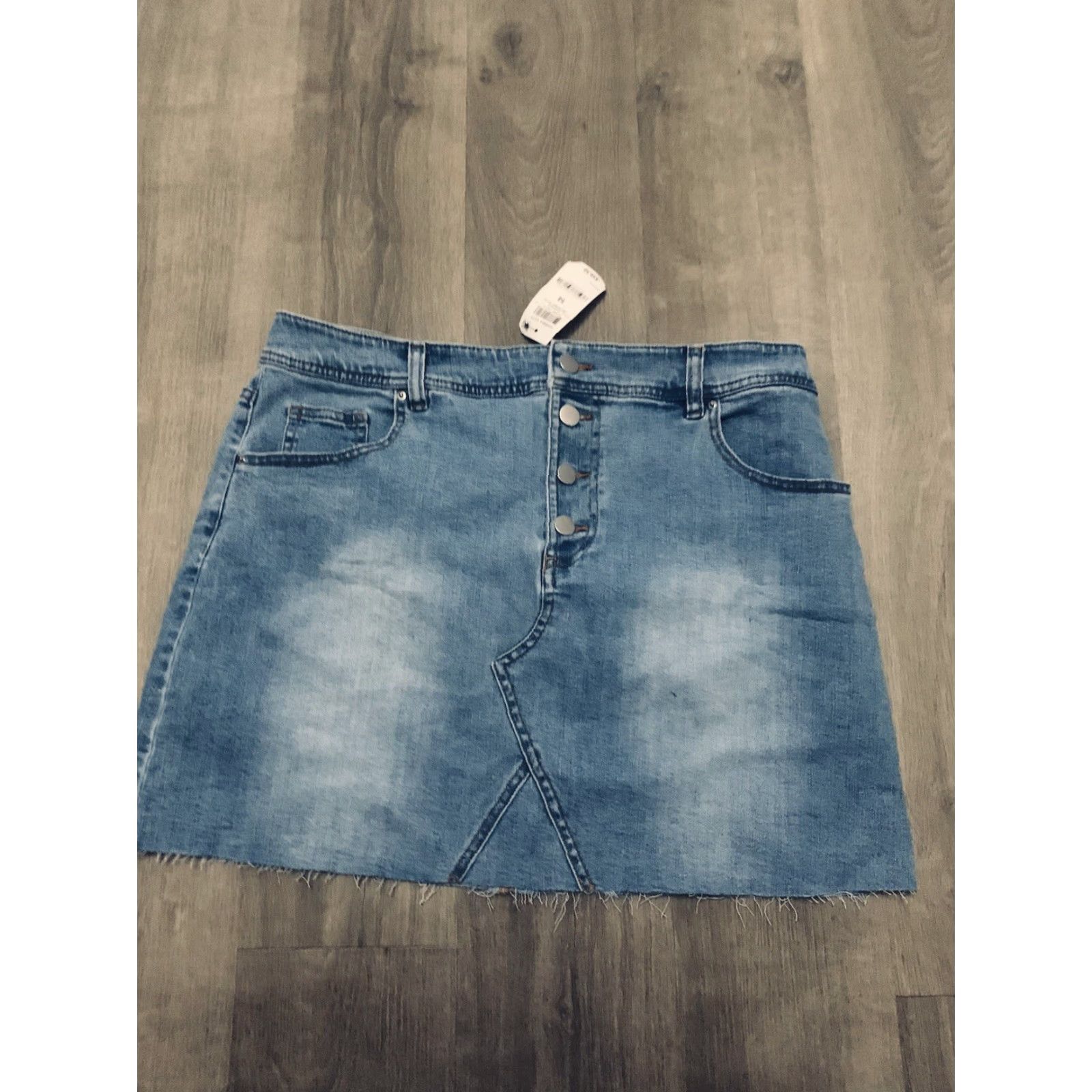 Bar III Bar III Skirt Women's 14 Blue Denim Mini NWT MSRP 9.50 Size 36" / US 14 / IT 50 - 2 Thumbnail