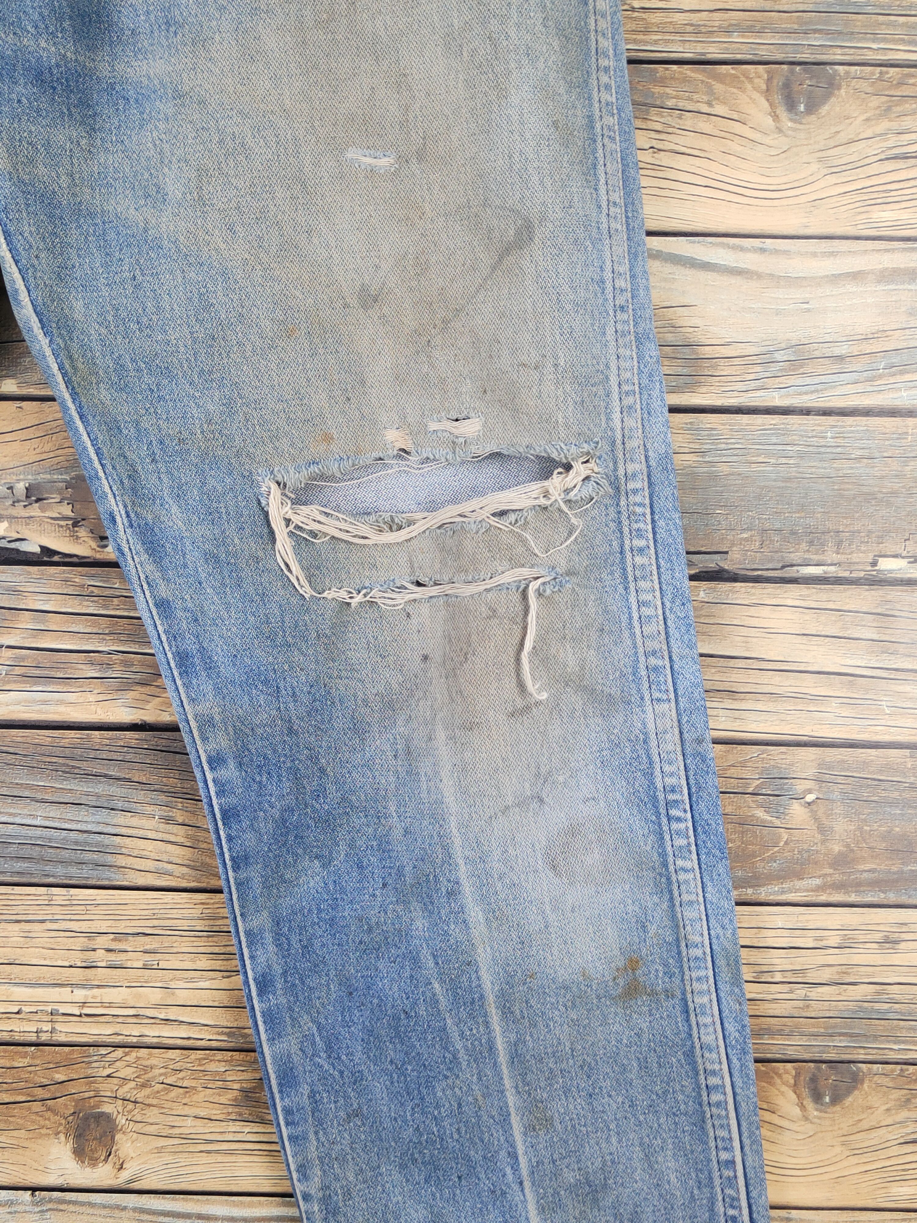 Japanese Brand Wrangler Blue Distressed Ripped denim Jeans #W1496 Size US 31 - 6 Thumbnail