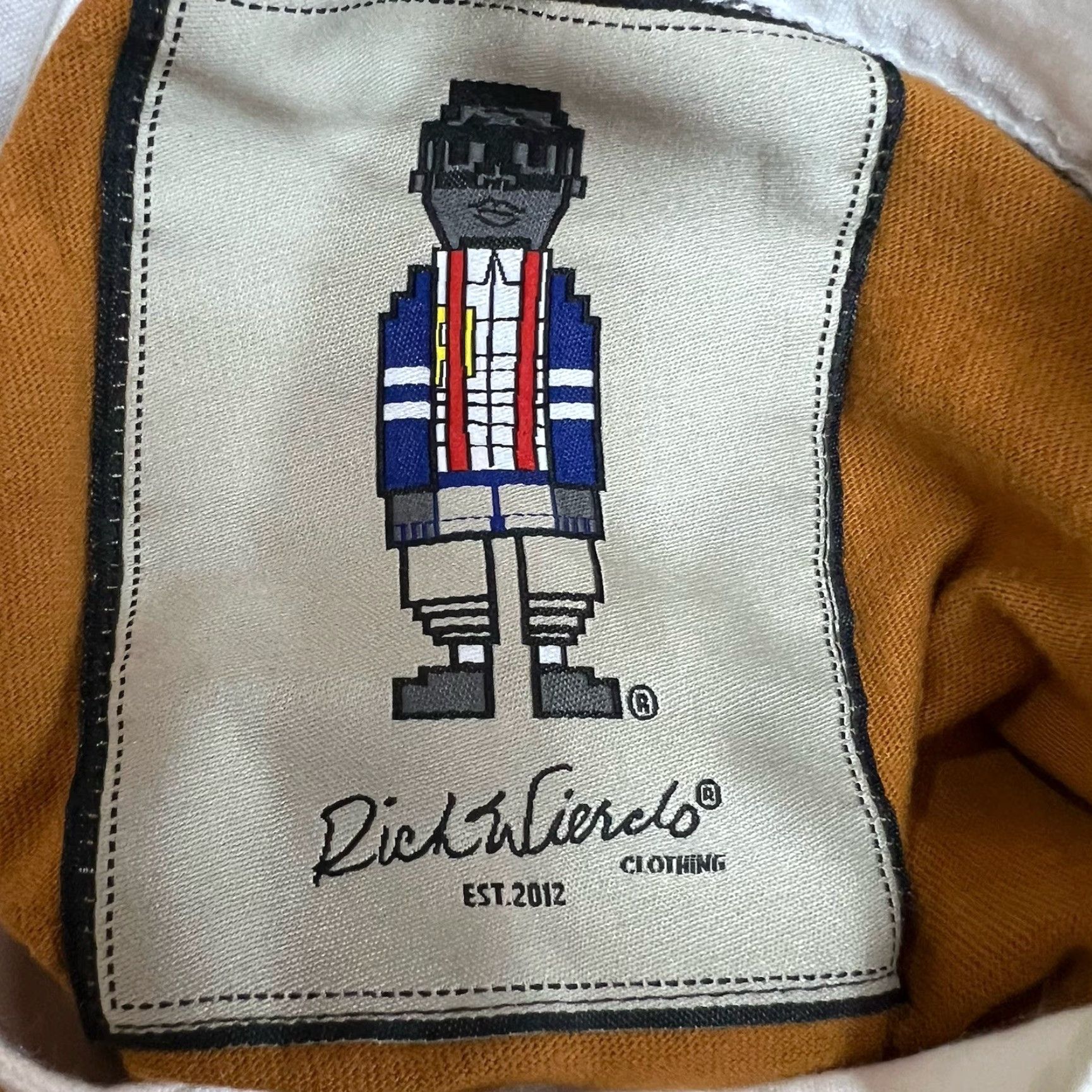 Vintage Rick Wierdo Mens Shirt Gold Long Sleeve L Vintage Graphic Print Crew Neck Funny Theme ♥ Size US L / EU 52-54 / 3 - 7 Thumbnail