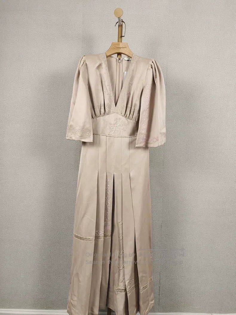 Fendi Fendi Heavy embroidery elegant long dress Size XXS / US 00 / IT 34 - 1 Thumbnail