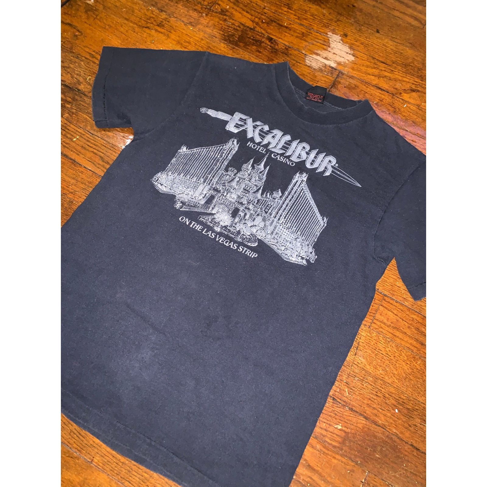 Other × Vintage Excalibur Las Vegas T Shirt Diamond Dust Glitter 90s Black M Size US S / EU 44-46 / 1 - 4 Thumbnail