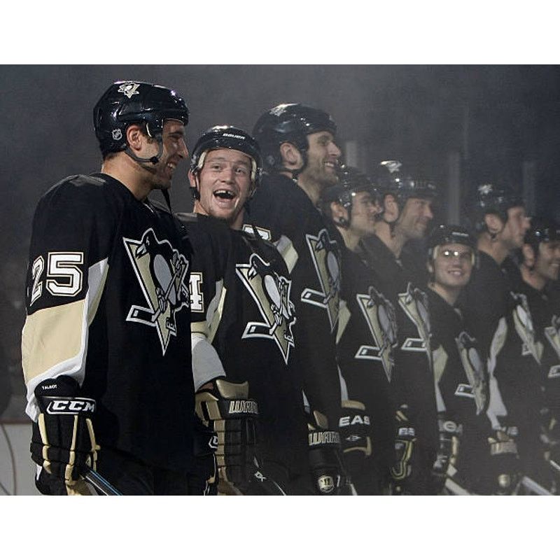 NHL × Reebok Pittsburgh Penguins 2010s RBK jersey XL blk gold hockey vtg Size US XL / EU 56 / 4 - 10 Thumbnail