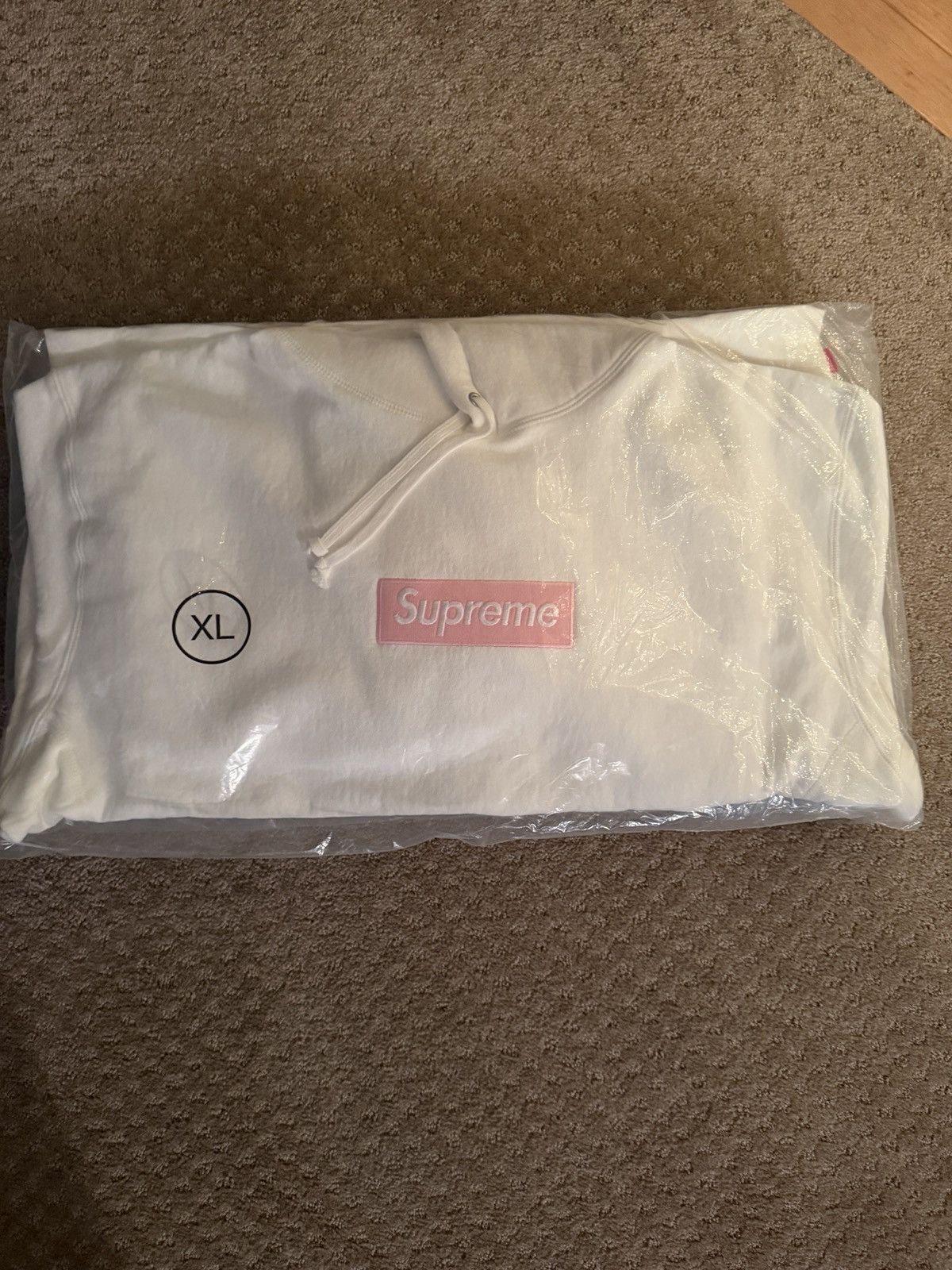 Supreme Supreme FW/25 Box Logo Hoodie White and Pink Size US XL / EU 56 / 4 - 1 Preview