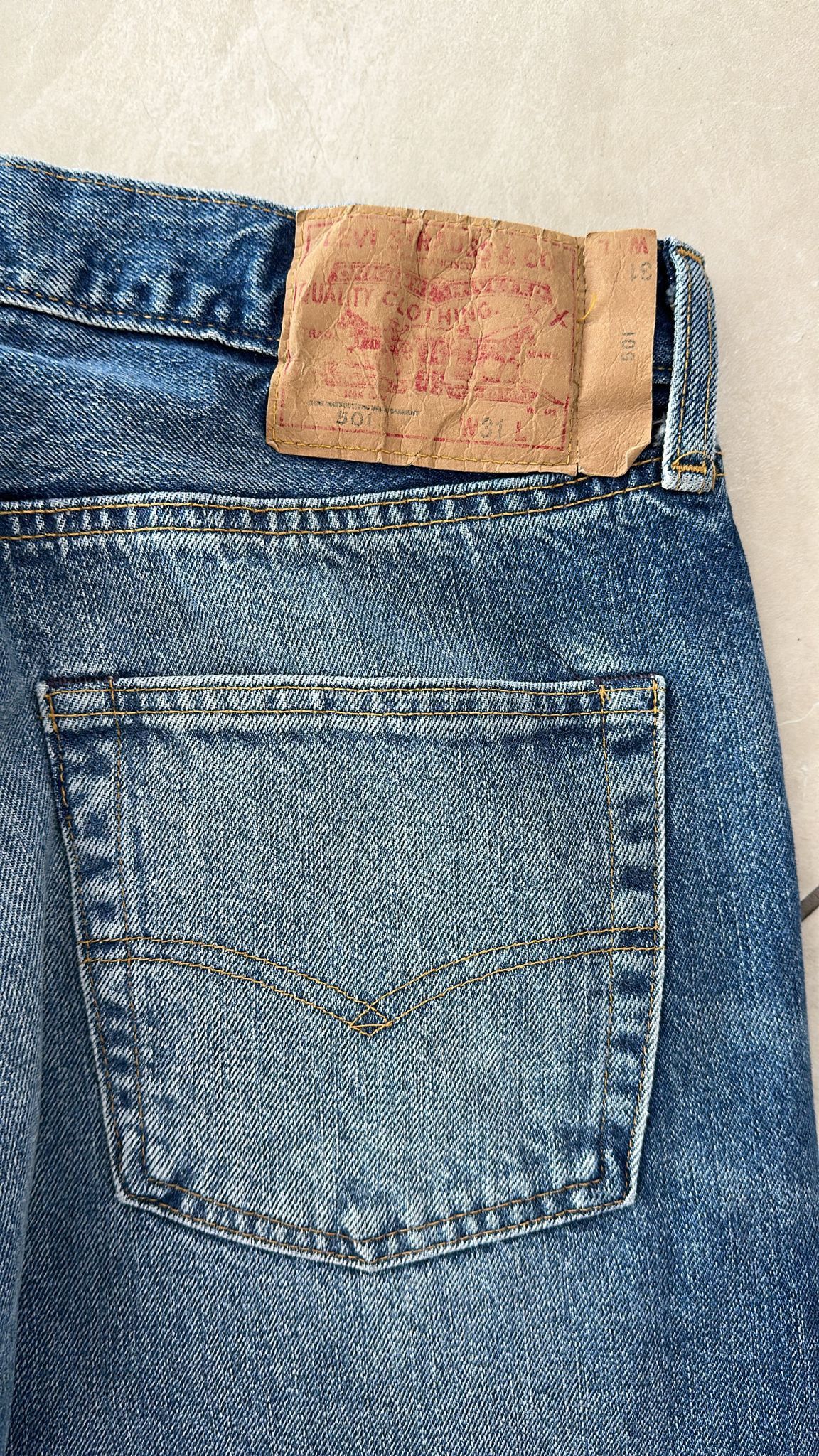 Levi's Vintage Clothing LVC Levi's Vintage Clothing 1984 501XX Tangled Web Jeans Size US 31 - 8 Thumbnail