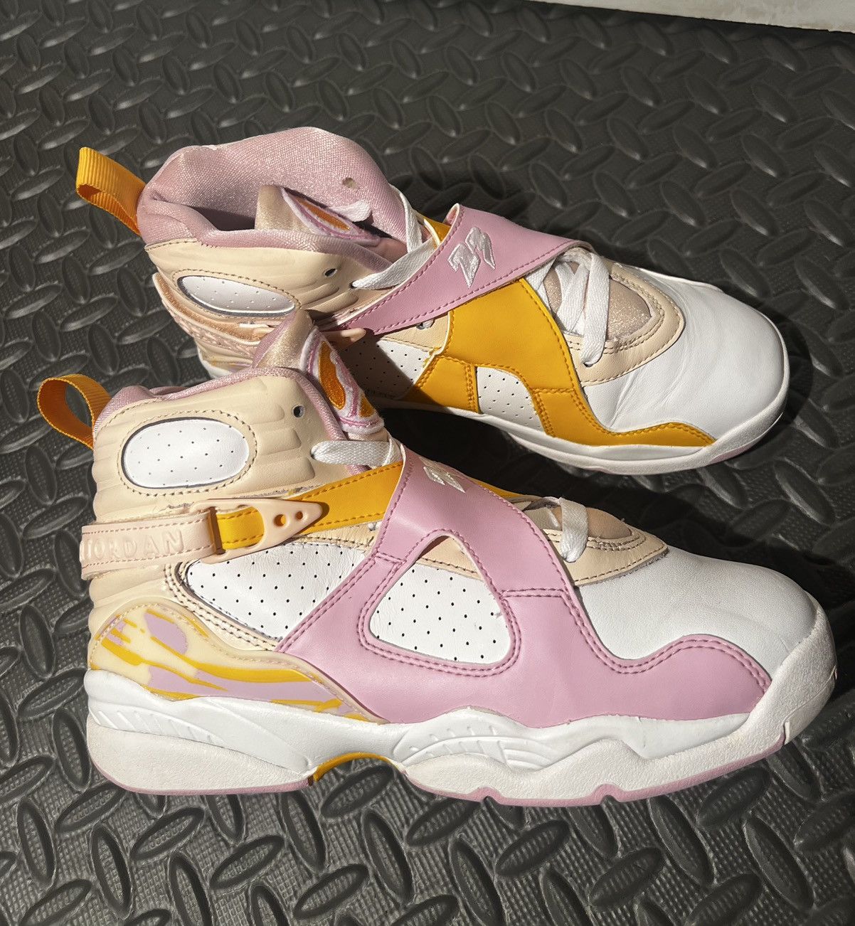 Jordan Brand CLEAN Air Jordan 8 Retro Arctic Pink size 7.5 Womens Shoes Size US 7.5 / IT 37.5 - 1 Thumbnail