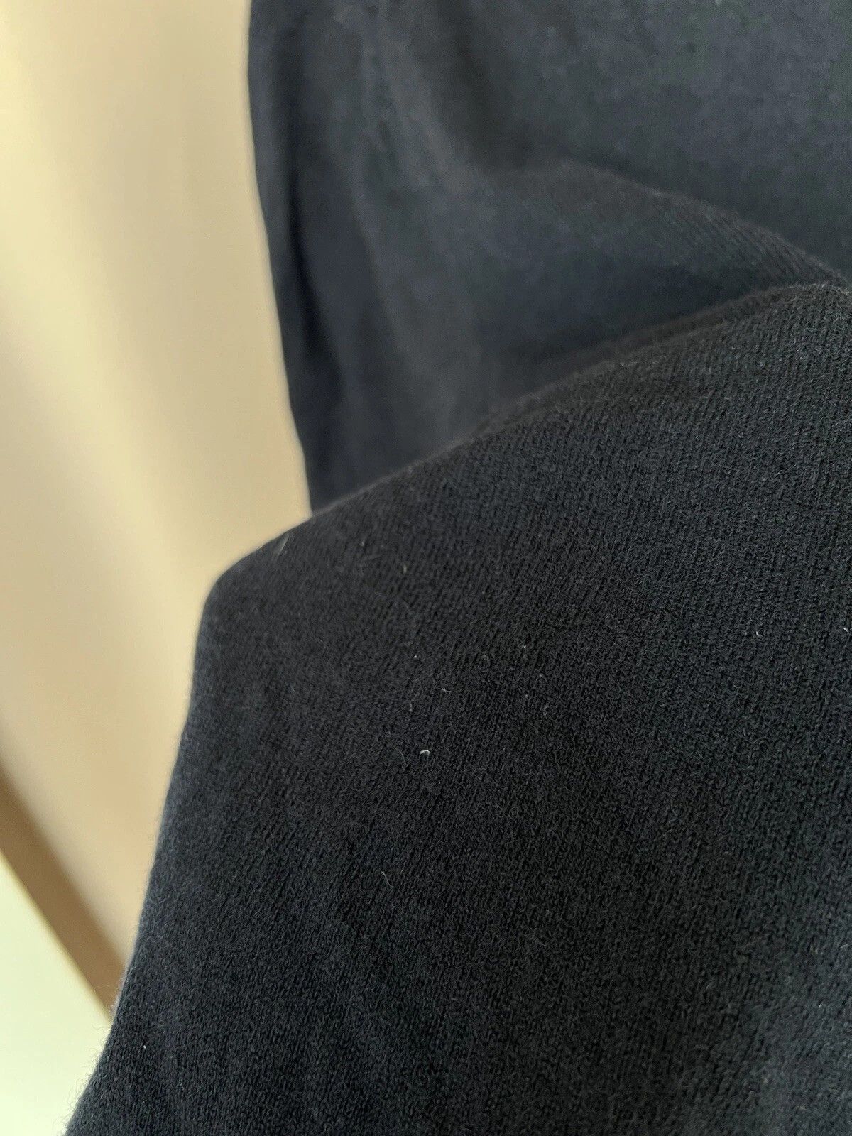 Fred Perry Fred Perry V-Neck Jumper Wool Sweater Mens Size 44 or M Size US M / EU 48-50 / 2 - 13 Thumbnail