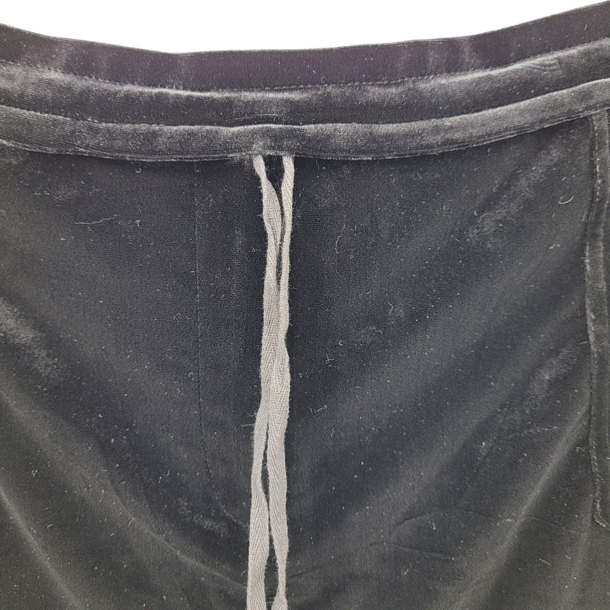 Vintage Y2K BCBGeneration Black Velour Micro Mini Skirt L Pockets Size 40" / US 18 - 4 Thumbnail