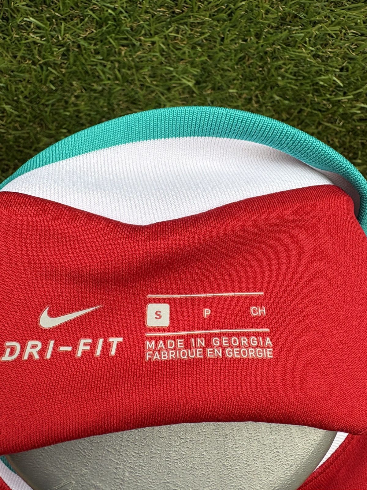Nike Jersey firmino liverpool Size US S / EU 44-46 / 1 - 10 Thumbnail