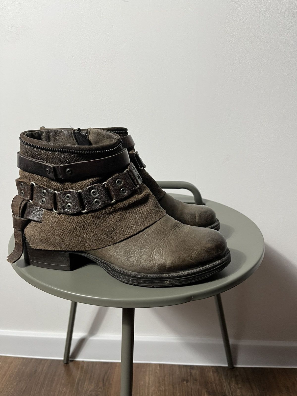 Vintage Avant-Garde Distressed Boots Size 39 – Grunge Military Style Size US 8 / IT 38 - 4 Thumbnail