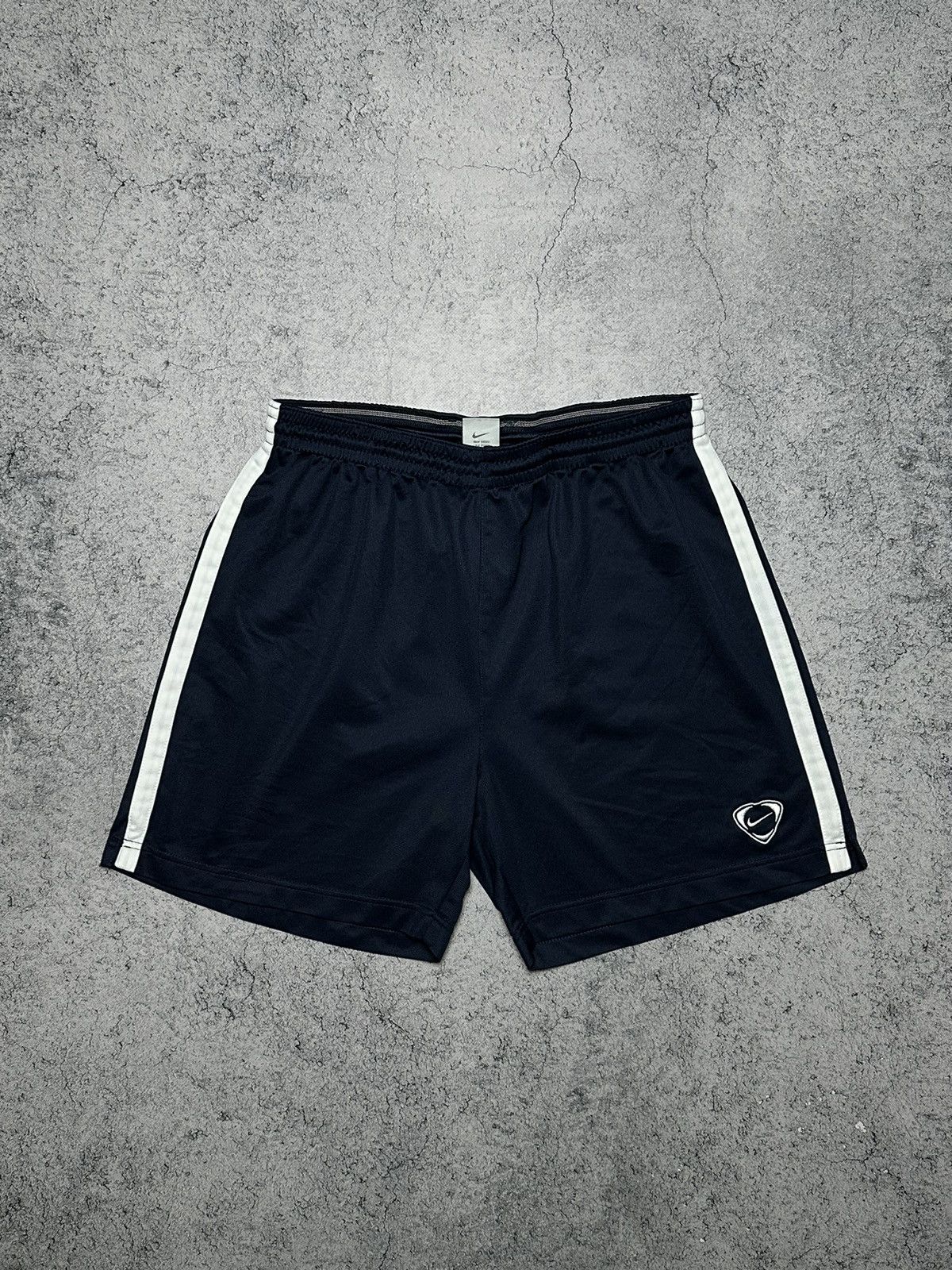 Nike Vintage Nike Swoosh Shorts Size L Y2k Size US 34 / EU 50 - 1 Thumbnail