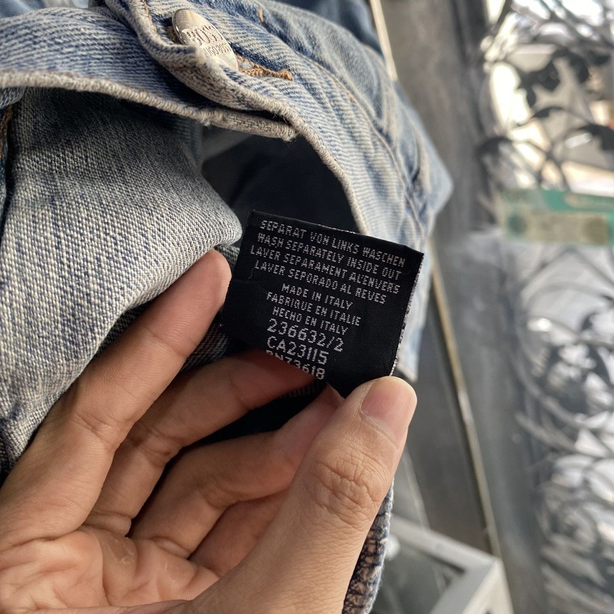 Hugo Boss Hugo Boss Faded Blue Denim Jacket Size US M / EU 48-50 / 2 - 14 Thumbnail