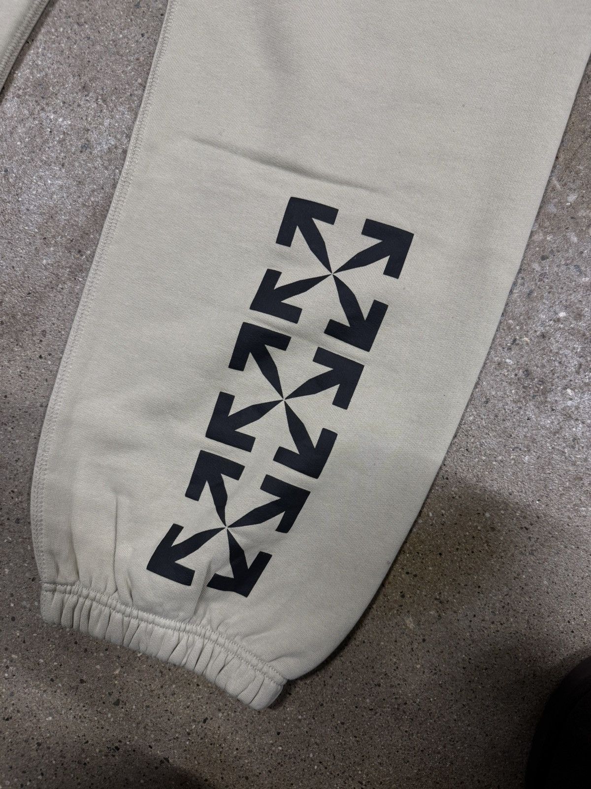 Off-White Off-white Printed Arrow Sweatpants NEW 750$ Size US 32 / EU 48 - 5 Thumbnail