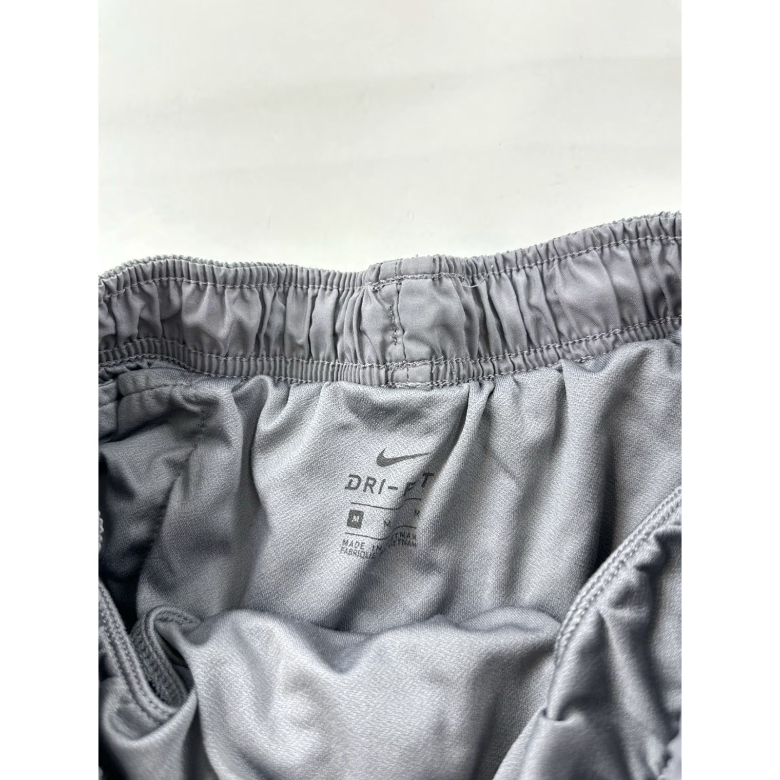 Nike Shorts Women’s Small M Medium Grey Tempo Running Lined Drawstring Athletic 3-in Inseam Gym Running Cross Training Womens
