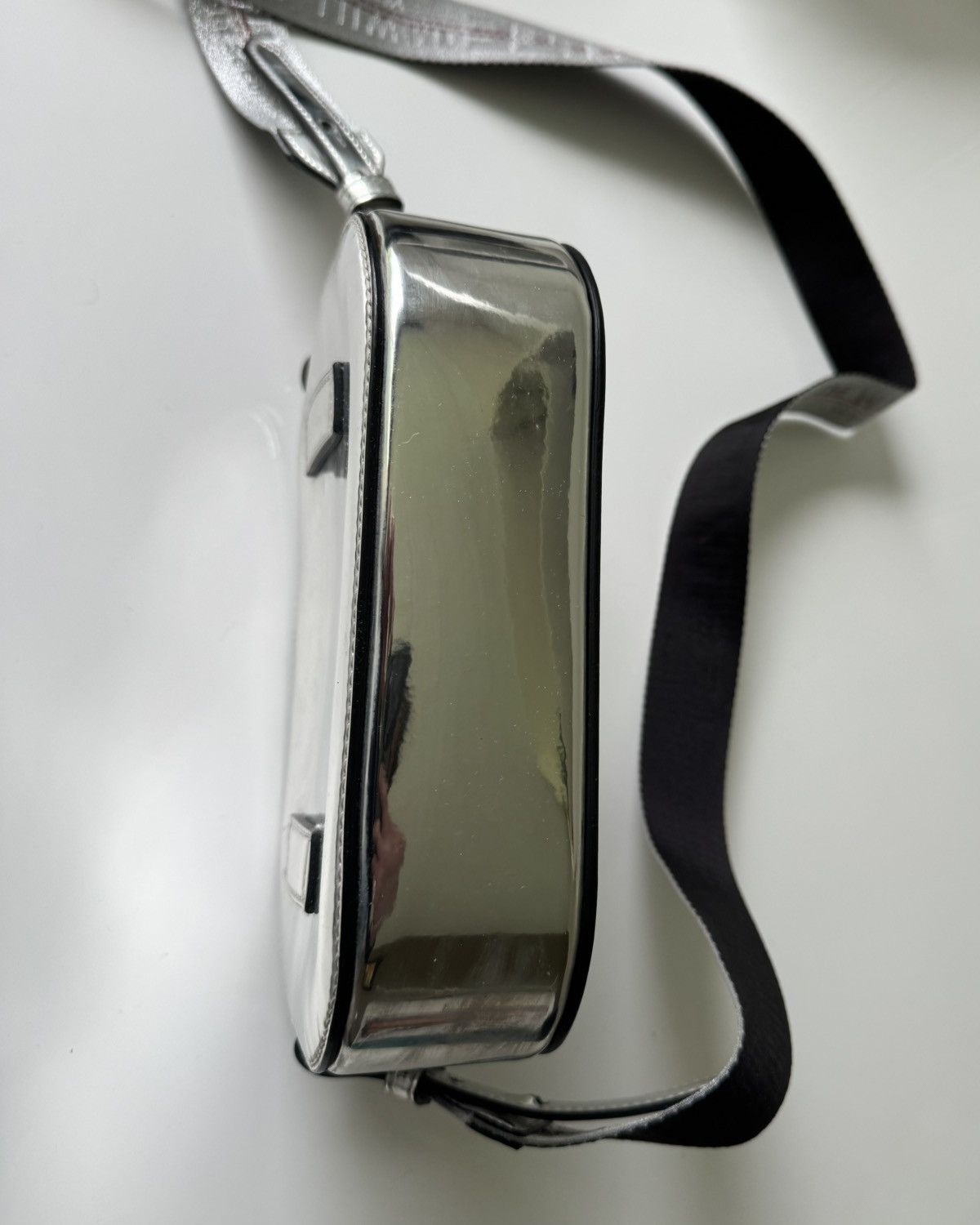 Off-White OFF-WHITE FW 18 Silver Mirror Camera Bag Size ONE SIZE - 20 Thumbnail