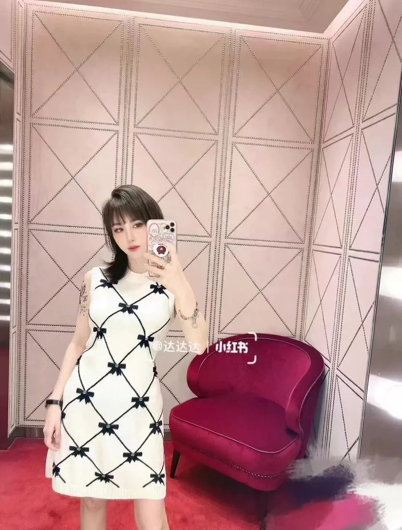 Gucci GucciSilk bow embroidered logo knitted dress 2503-Nextarrow Size S / US 4 / IT 40 - 9 Thumbnail