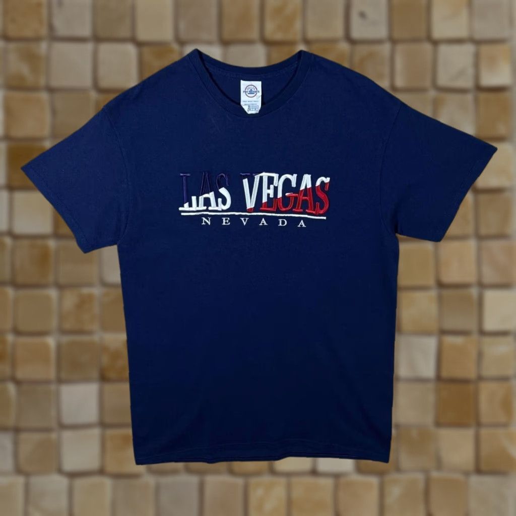 Delta Delta Las Vegas “Nevada” USA Embroidered Souvenir Graphic T-Shirt Navy Medium Mens Size US M / EU 48-50 / 2 - 1 Thumbnail