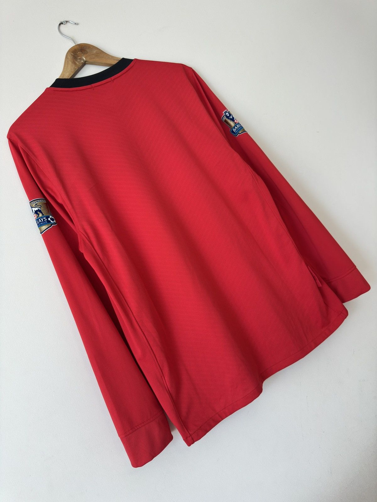 Nike Vintage Manchester United 2009-2010 Home Soccer Jersey Shirt Size US M / EU 48-50 / 2 - 9 Thumbnail