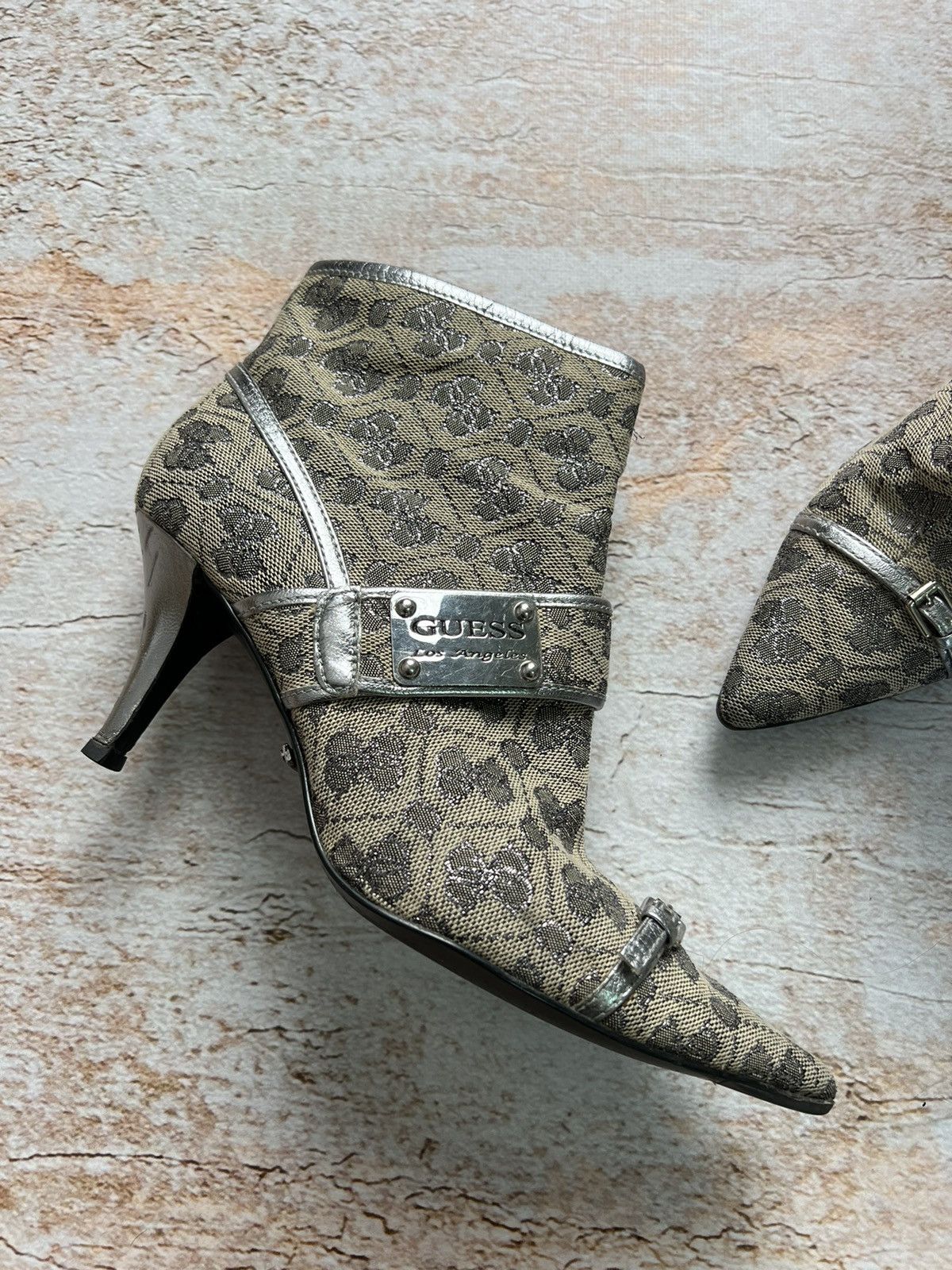 Guess × Vintage GUESS vintage canvas belted heels Size US 7 / IT 37 - 3 Thumbnail