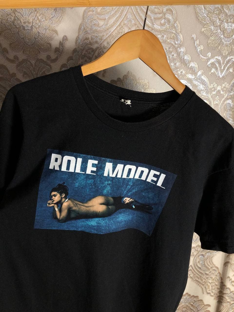 Rap Tees VINTAGE RIHANNA SEXY BIG LOGO T-SHIRT HIP HOP CASUAL Y2K 90s Size US L / EU 52-54 / 3 - 3 Thumbnail
