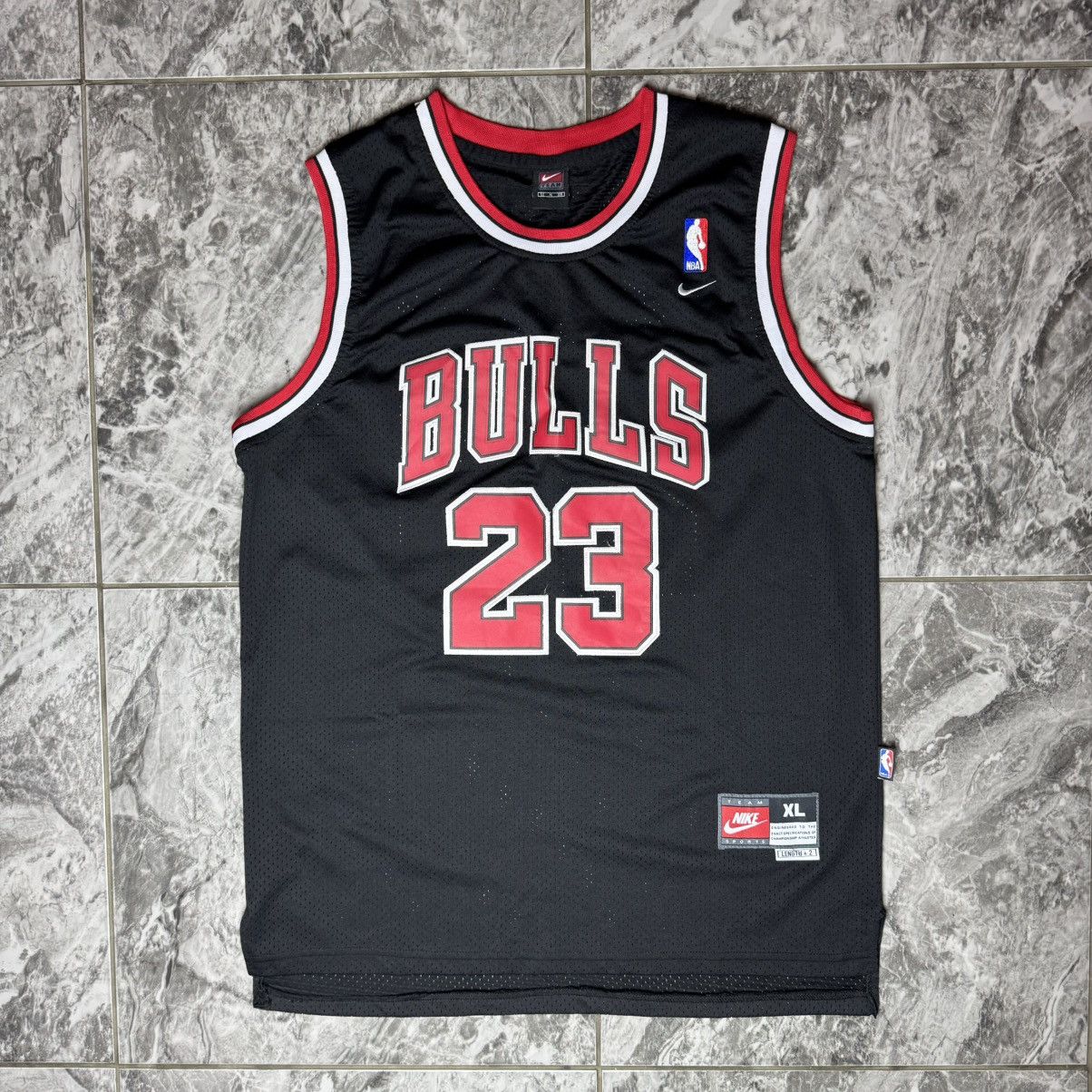 NBA × Nike × Vintage Vintage Nike Chicago Bulls Michael Jordan #23 90s NBA Jersey Size US XL / EU 56 / 4 - 1 Thumbnail