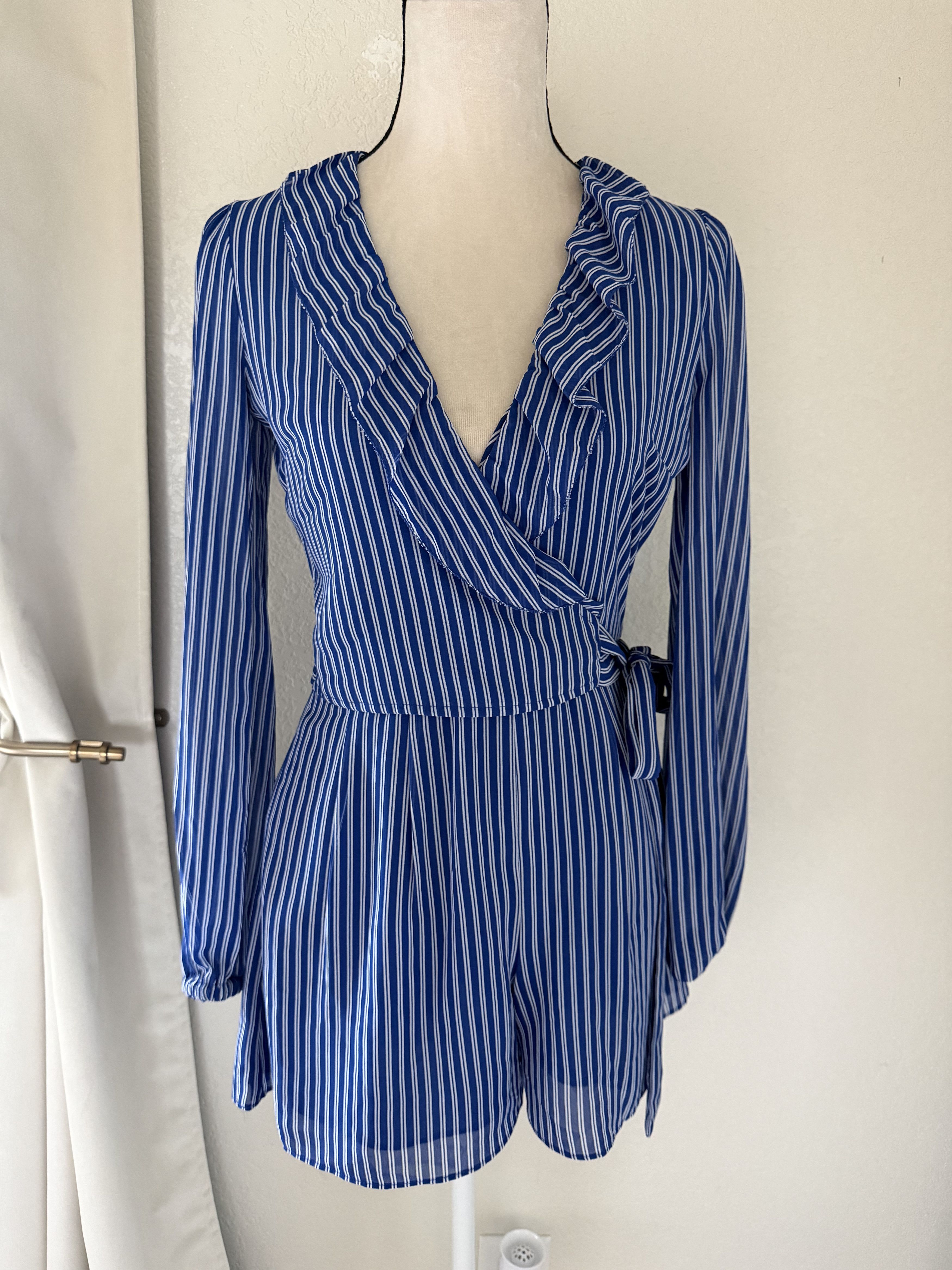 Michael Kors Michael Kors Women's Striped Ruffled Romper Size XS / US 0-2 / IT 36-38 - 4 Thumbnail