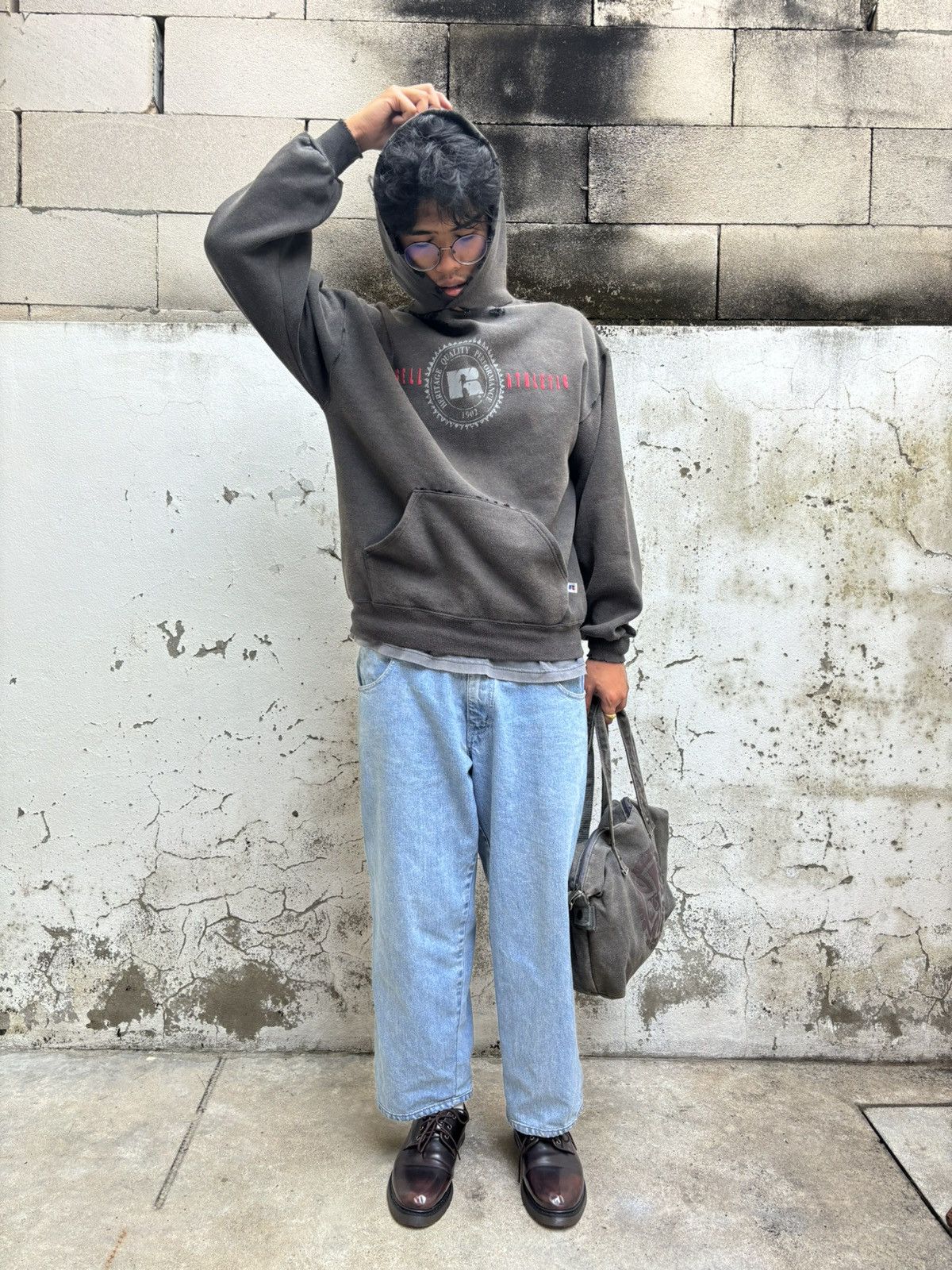 Russell Athletic 90s Thrashed Sun Faded Russell Hoodie Size US L / EU 52-54 / 3 - 4 Thumbnail