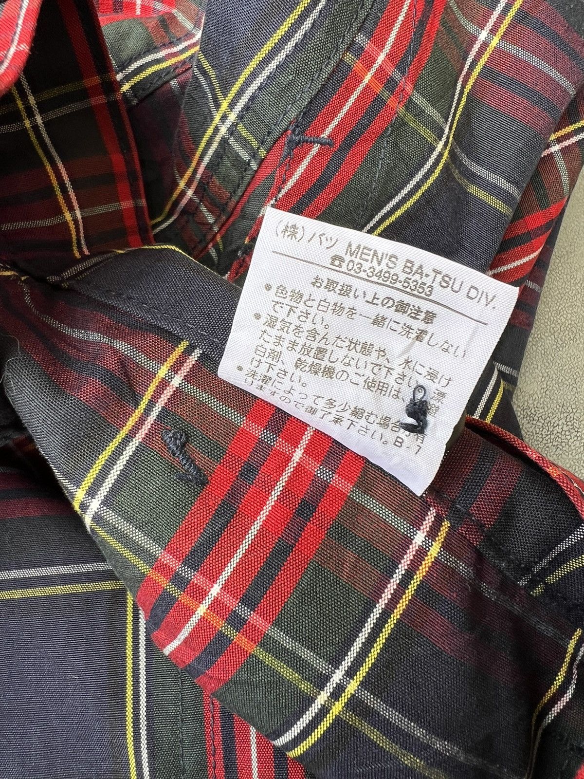 Vintage Vintage 2000s Boys Batsu Tartan Bondage 3 Quarter Pant Size US 29 - 21 Thumbnail