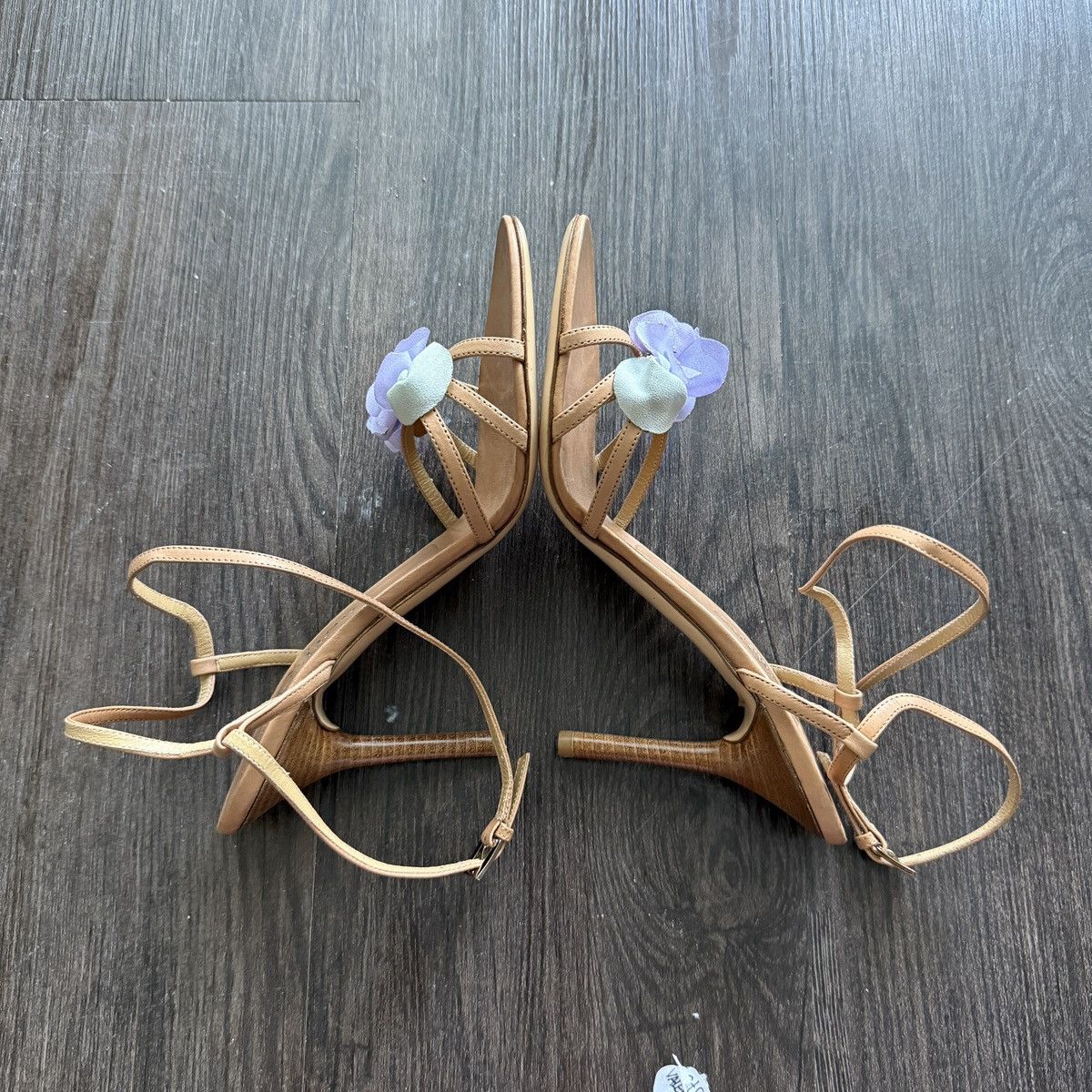 Valentino NWOT Vintage Valentino Flower Heels Size US 7 / IT 37 - 6 Thumbnail