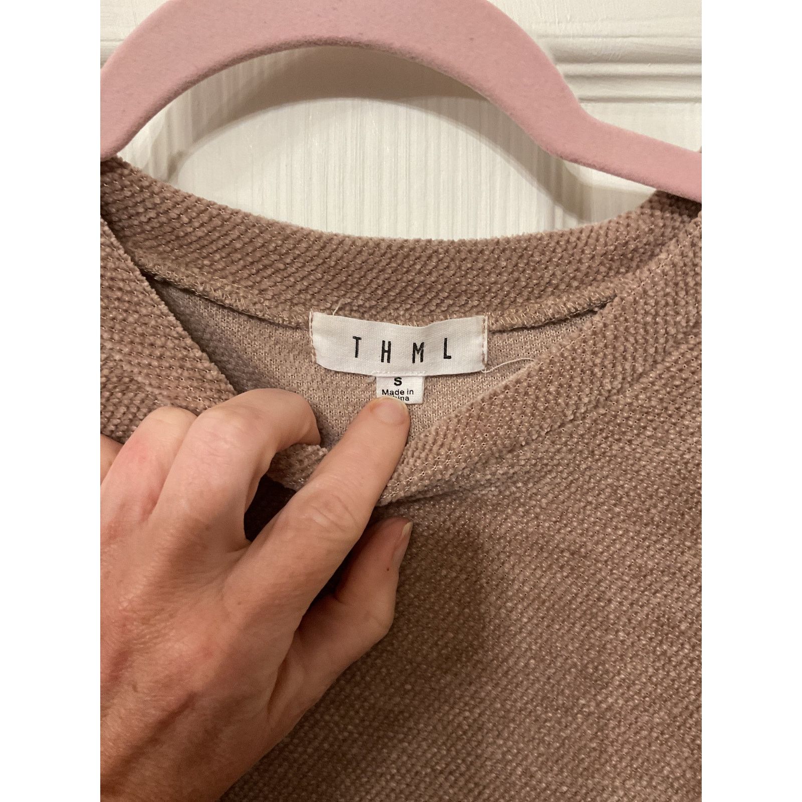 Anthropologie THML Short Gathered Puff Sequin Sleeve Chenille Sweater , S Size S / US 4 / IT 40 - 4 Thumbnail