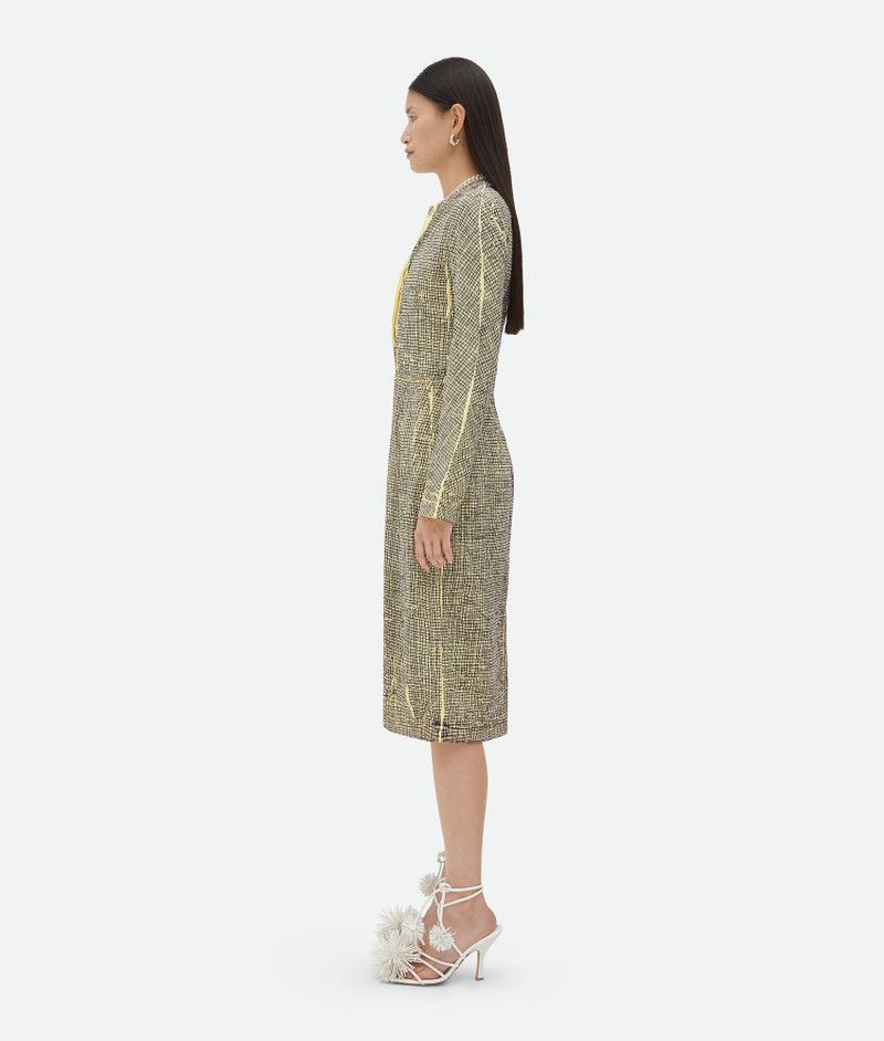 Bottega Veneta o1s1rm1125 Printed Viscose Creased Dress in Yellow/Charcoal Size XS / US 0-2 / IT 36-38 - 2 Thumbnail