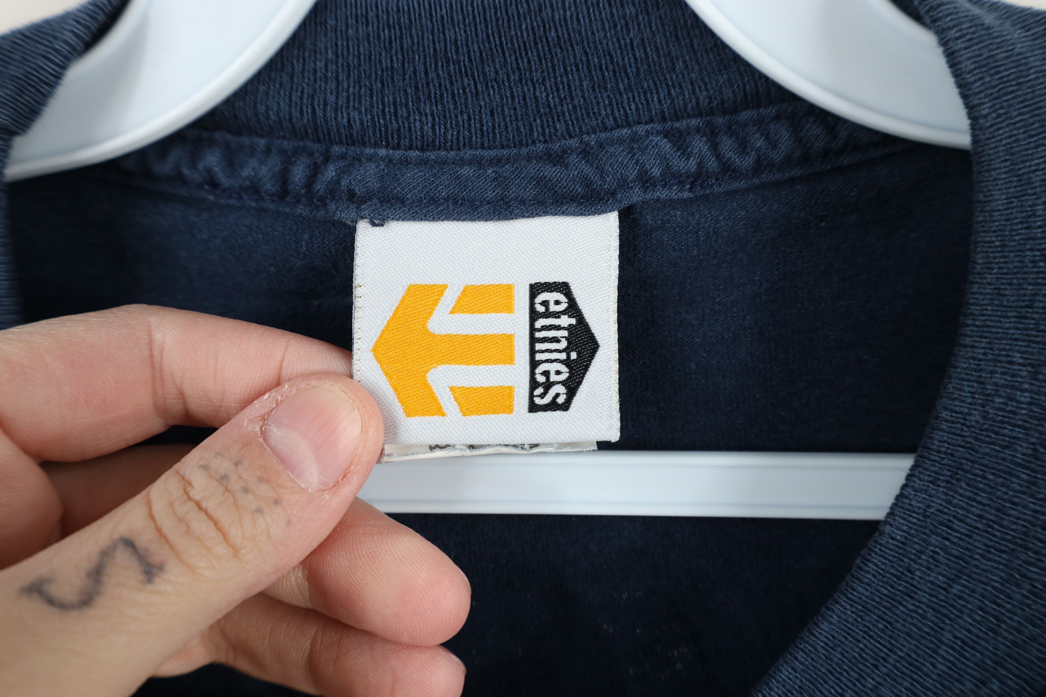 Etnies × Vintage Vintage 90s Etnies Japan Skateboarding T-Shirt Blue USA Size US XL / EU 56 / 4 - 8 Thumbnail