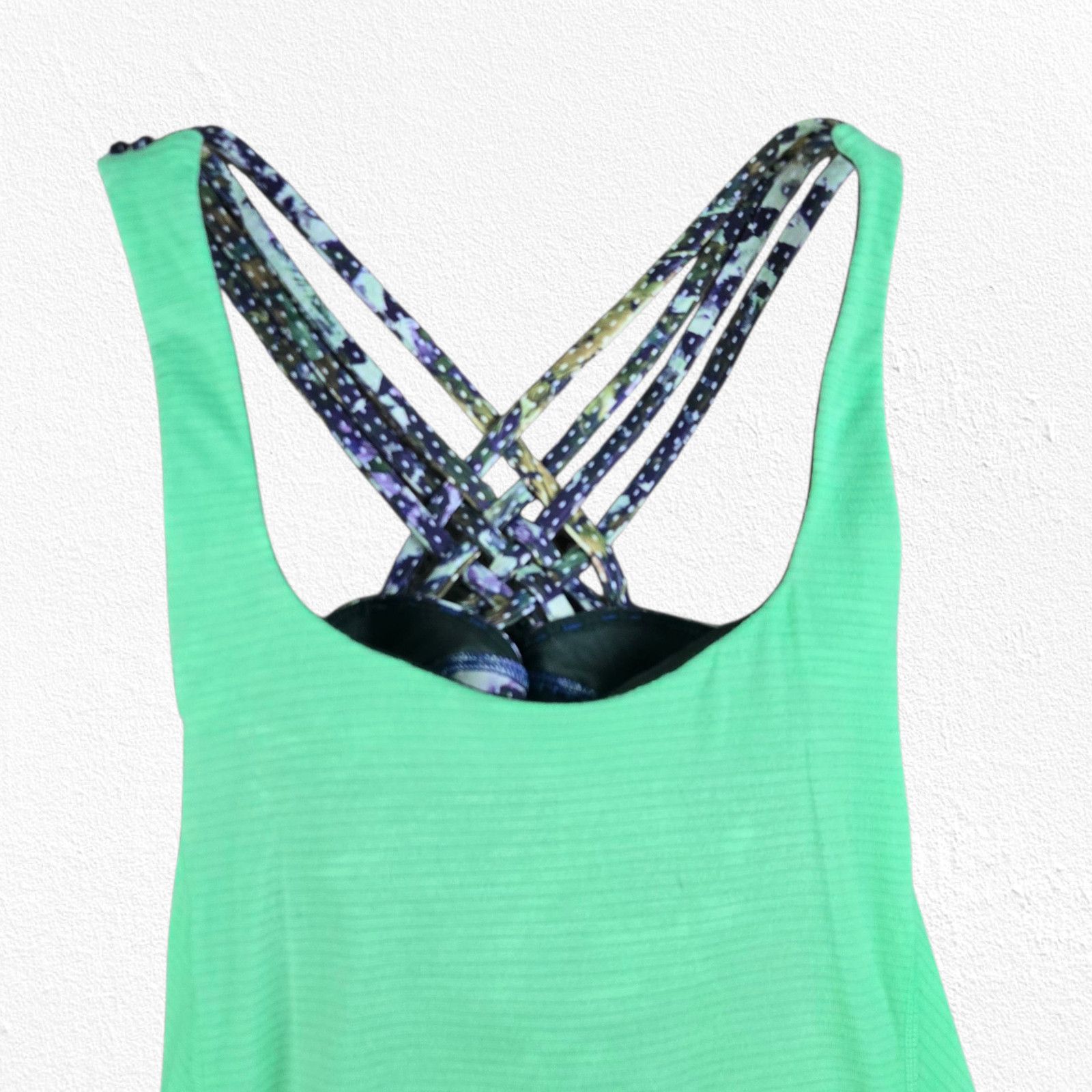Lululemon Lululemon Lime Green Wild Tank Top Size 4 Size S / US 4 / IT 40 - 5 Thumbnail