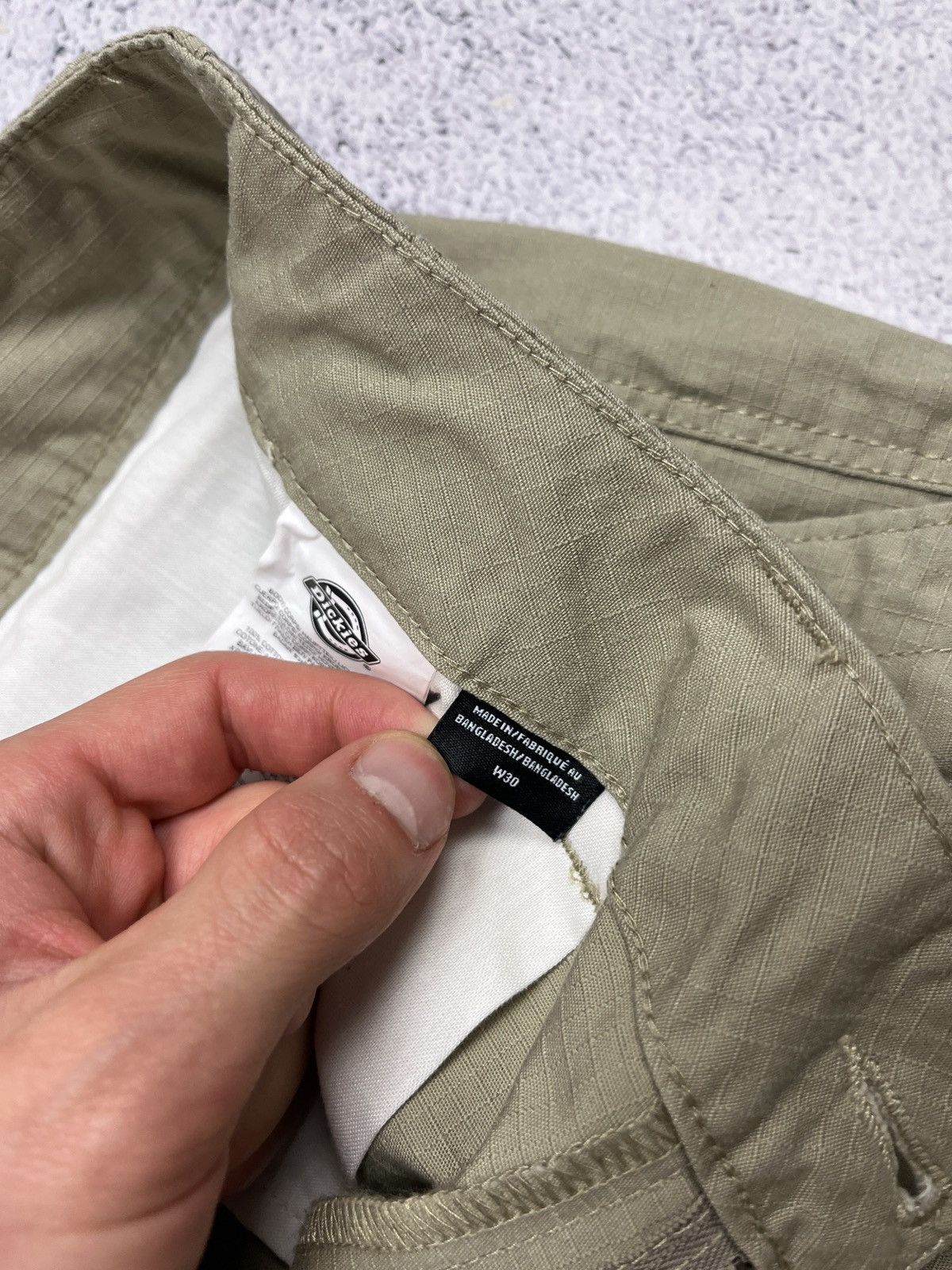 Dickies Crazy Vintage Y2K Dickies Cargo Shorts Baggy Workwear Skater Size US 30 / EU 46 - 12 Thumbnail