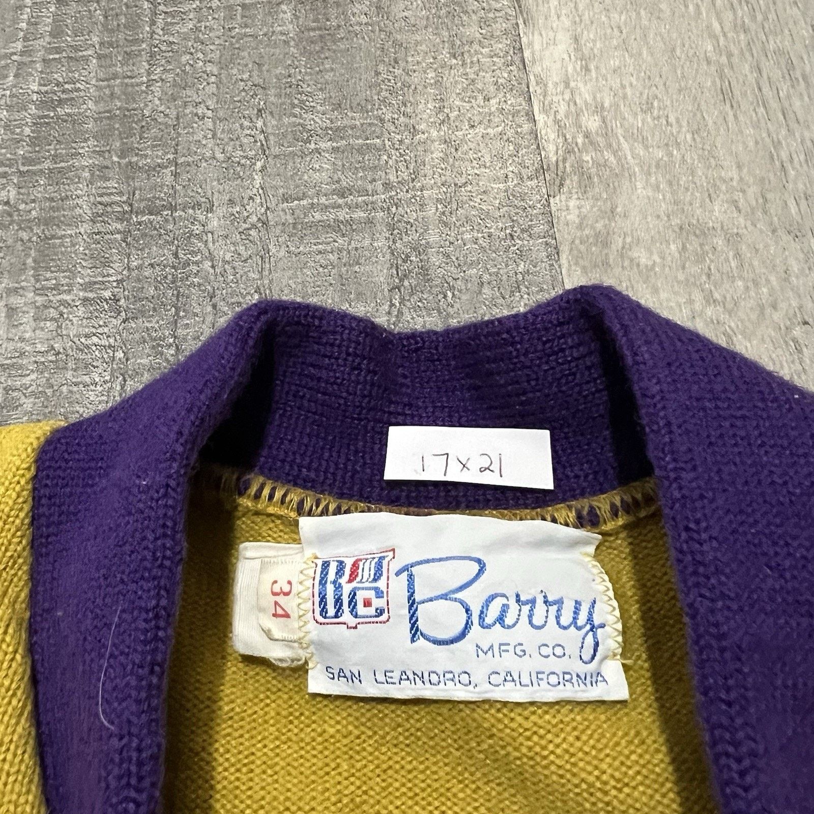 Vintage VTG 1977 Varsity Sweater Felt Star Pull Over Striped Wool Size XS / US 0-2 / IT 36-38 - 4 Thumbnail
