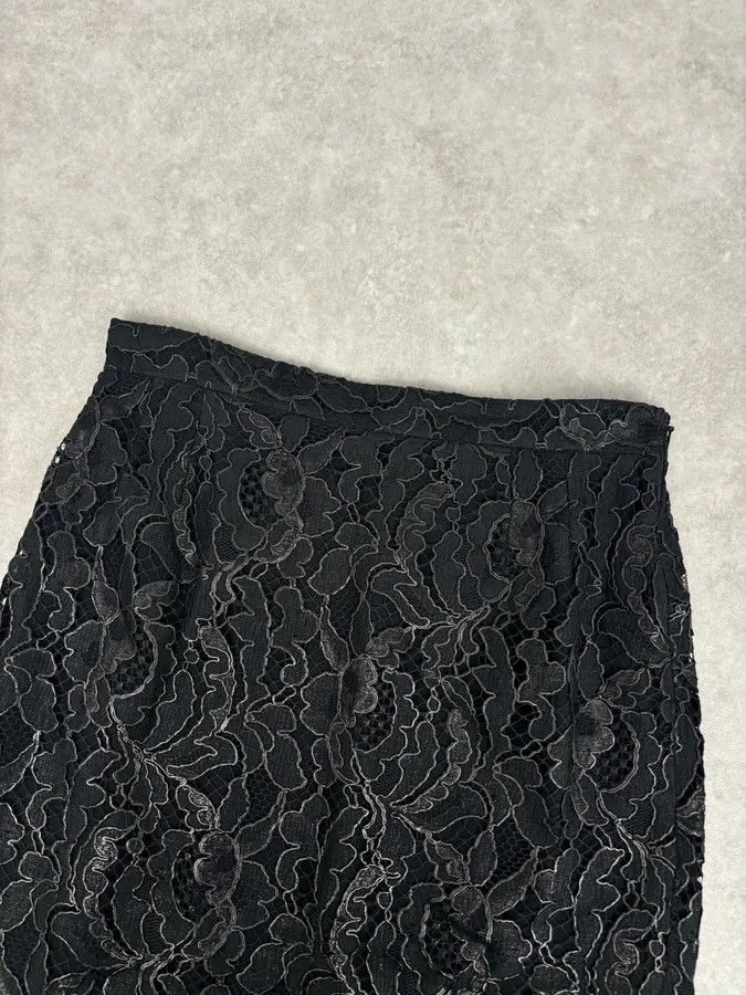 Gucci FW2013 Gucci Black Lace Scalloped Skirt by Frida Giannini Size 26" / US 2 / IT 38 - 9 Thumbnail