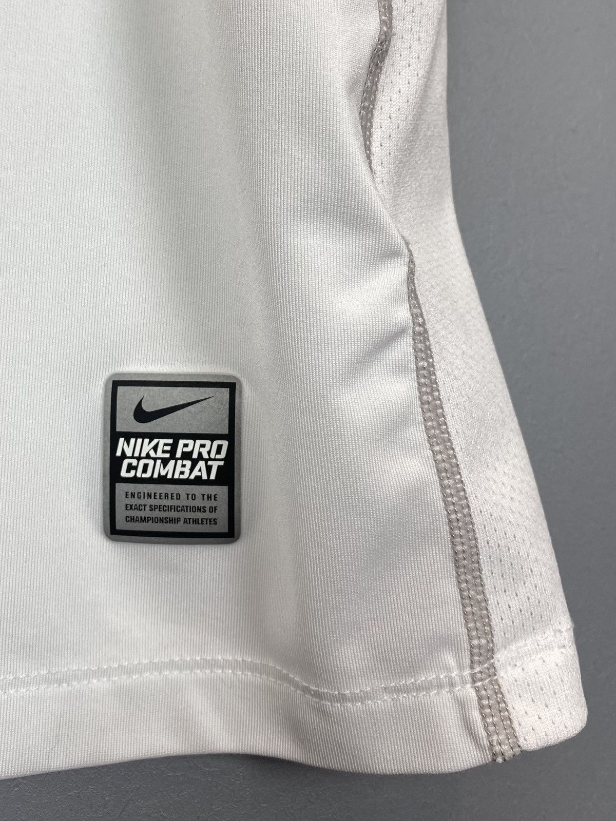 Nike Nike Pro Combat Fitted Short Sleeve T-Shirt Size XL White Size US XL / EU 56 / 4 - 3 Thumbnail