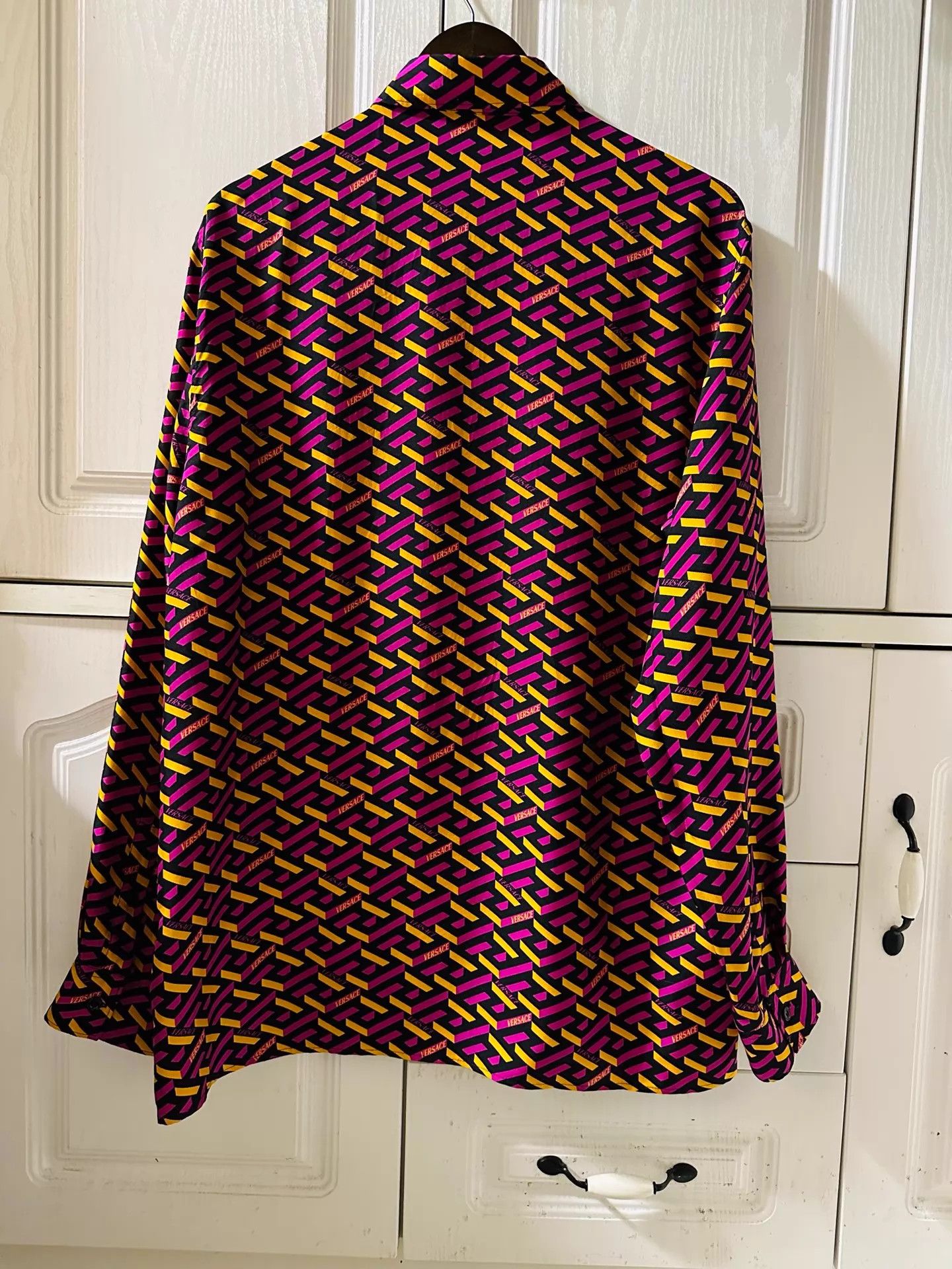 Versace Versace Runway Limited Silk Shirt New Greca L 99New Size US M / EU 48-50 / 2 - 2 Thumbnail