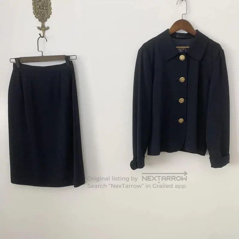 Burberry Burberry Women's Navy Wool Dress. Size M / US 6-8 / IT 42-44 - 1 Thumbnail