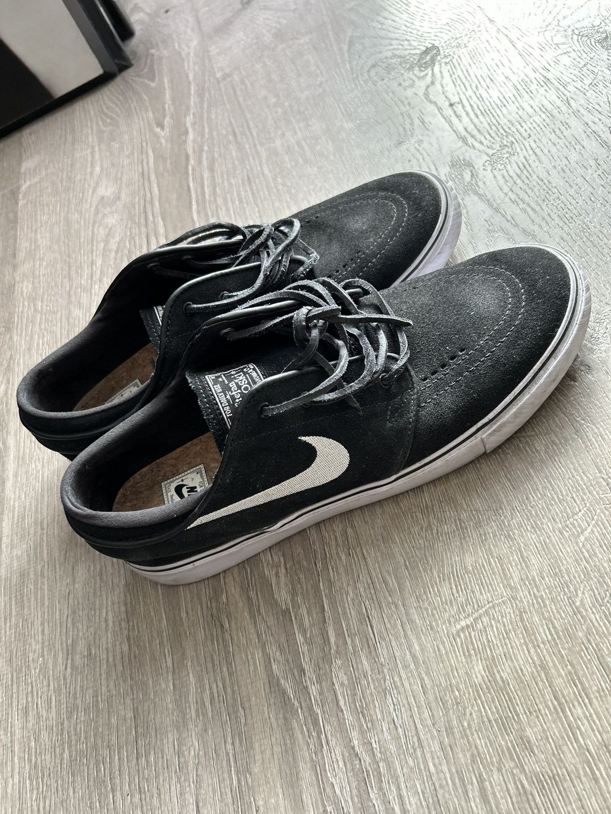 Nike SB Stefan Janoski skate shoes Size US 8.5 / EU 41-42 - 1 Thumbnail