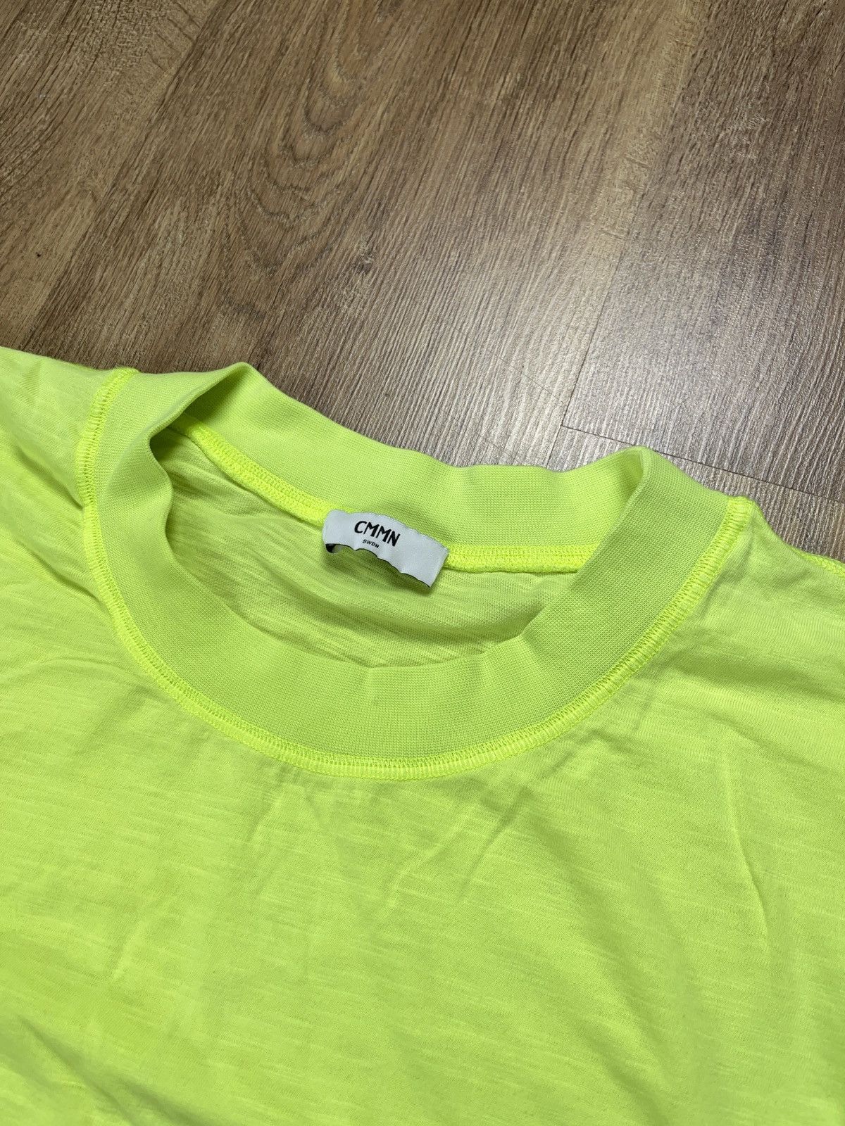 CMMN SWDN Cmmn Swdn neon green t-shirt streetwear hype quality grails Size US L / EU 52-54 / 3 - 3 Thumbnail