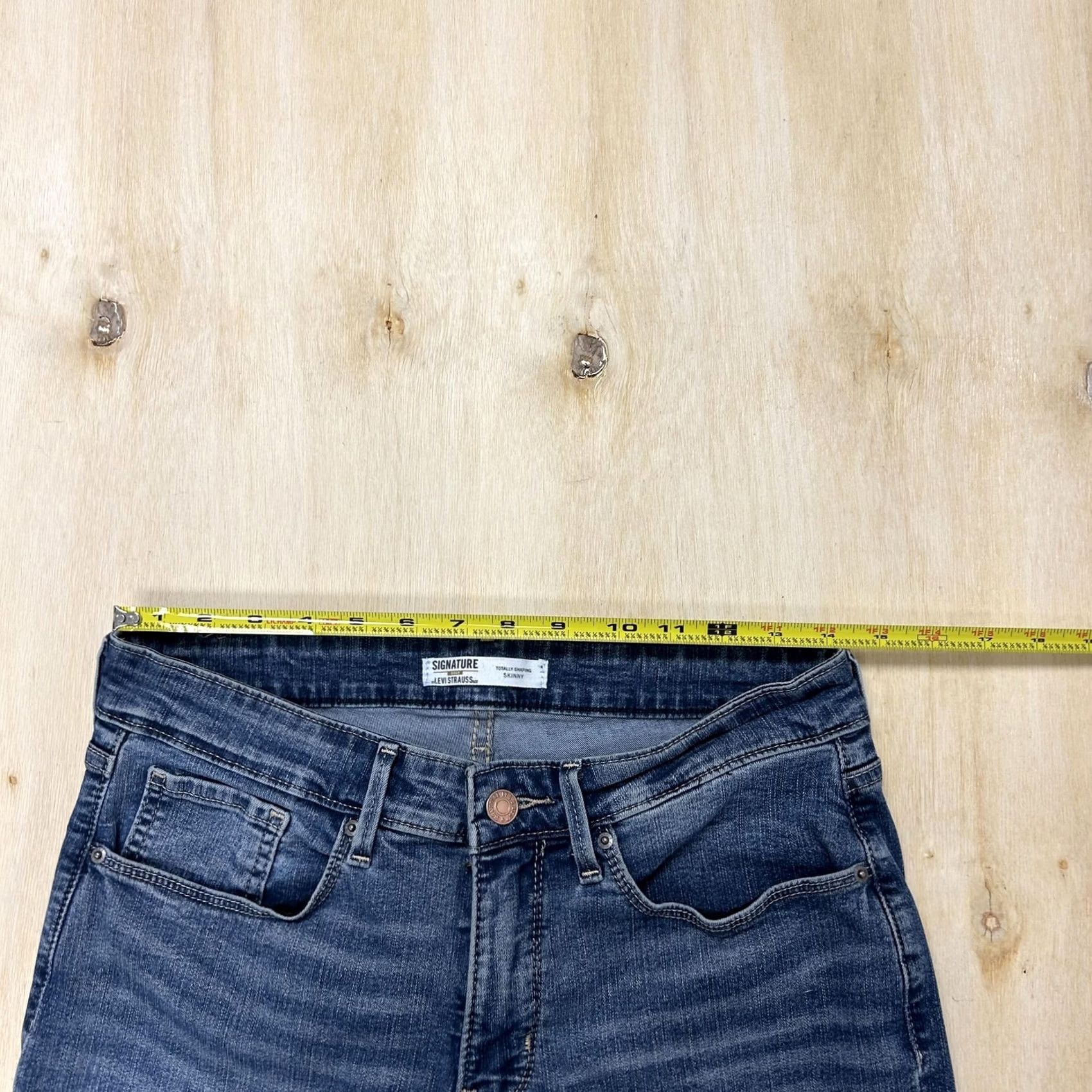 Vintage Levi Strauss Signature Shaping Skinny Jeans Womens 28 Medium Wash Stretch Denim Size 28" / US 6 / IT 42 - 5 Thumbnail