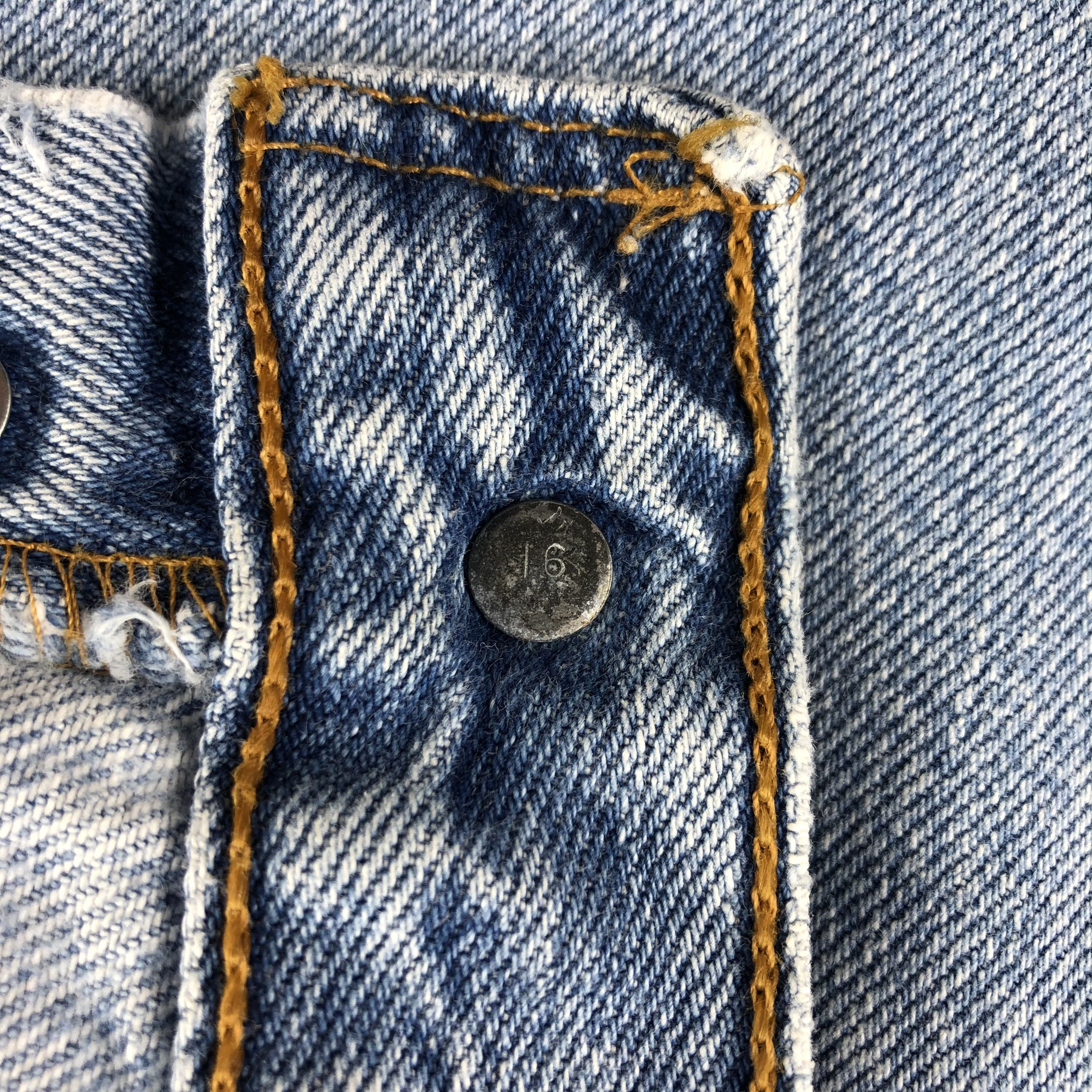 Levi's Vintage 90s Light Wash Levis 501 Jeans-J1900 Size US 29 - 10 Thumbnail