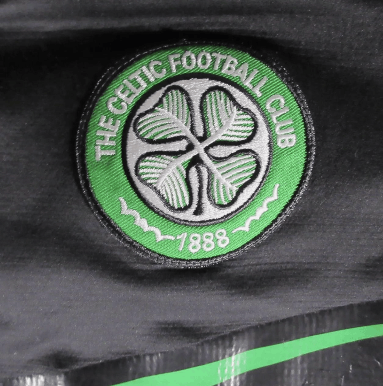 Nike Nike Total 90 Celtic Drill Top Large 2005/06 Size US L / EU 52-54 / 3 - 4 Thumbnail