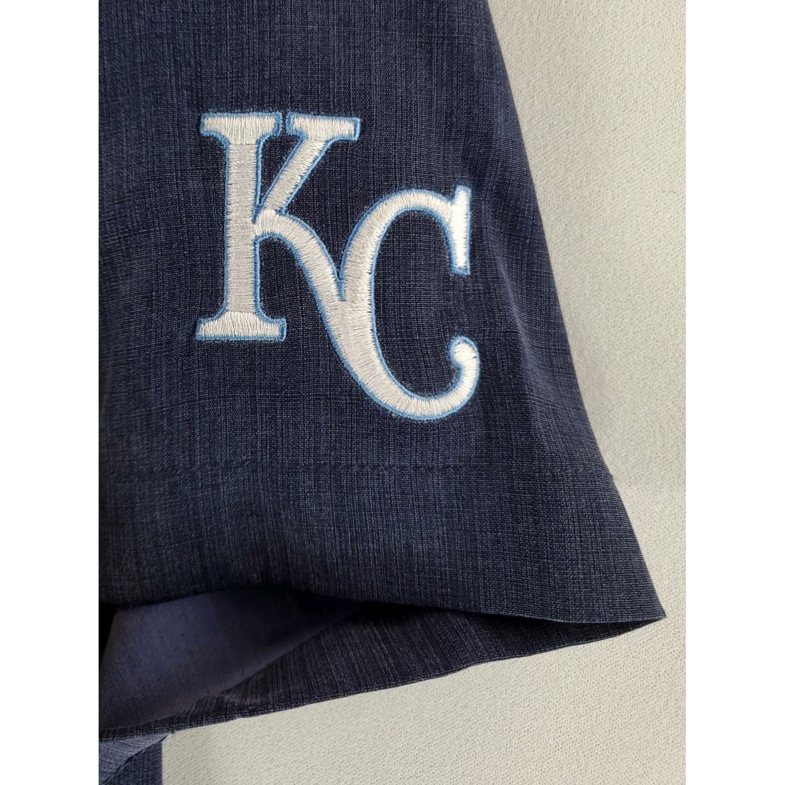 Tommy Bahama Tommy Bahama Shirt Kansas City Royals Baseball 100% Silk Blue Embroidered Mens S Shirt Size US S / EU 44-46 / 1 - 3 Thumbnail