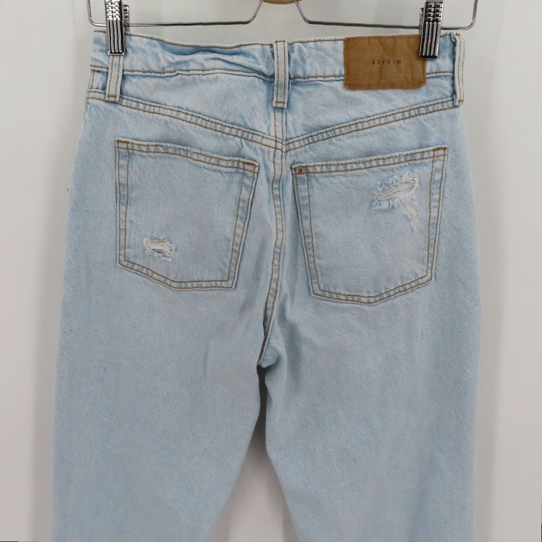 Denime VINTAGE &Denim Denim Blue 90s Boyfriend High Waist Jeans Button Fly Womens Size 2 Distressed Size 26" / US 2 / IT 38 - 7 Thumbnail